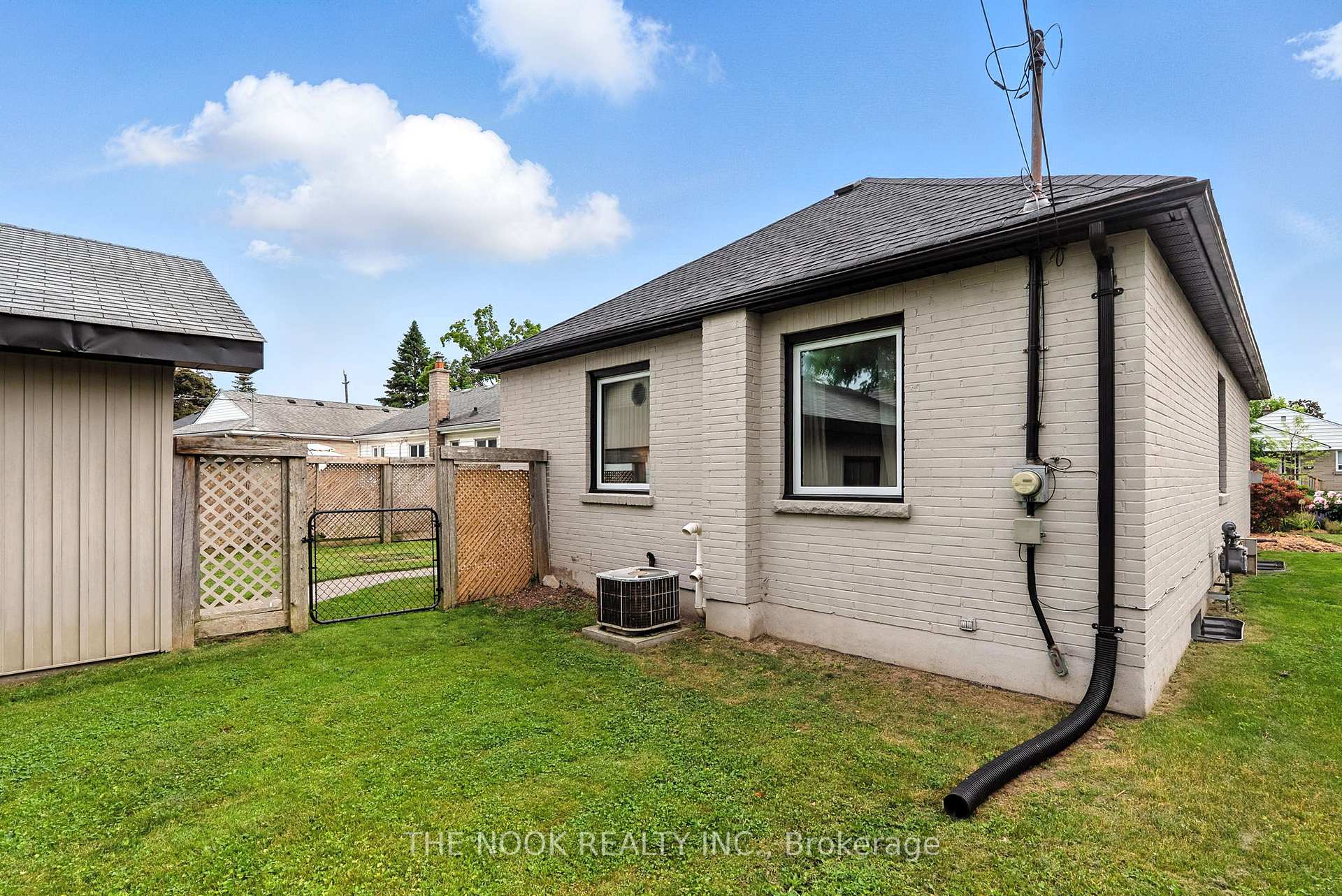 Photo 42 of 818 Nicholls Street, Peterborough, Northcrest Ward 5 — HOMEH