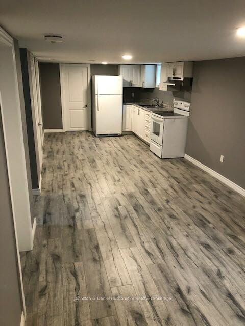 Photo 14 of 28 Grove Street E, Barrie, Wellington — HOMEH