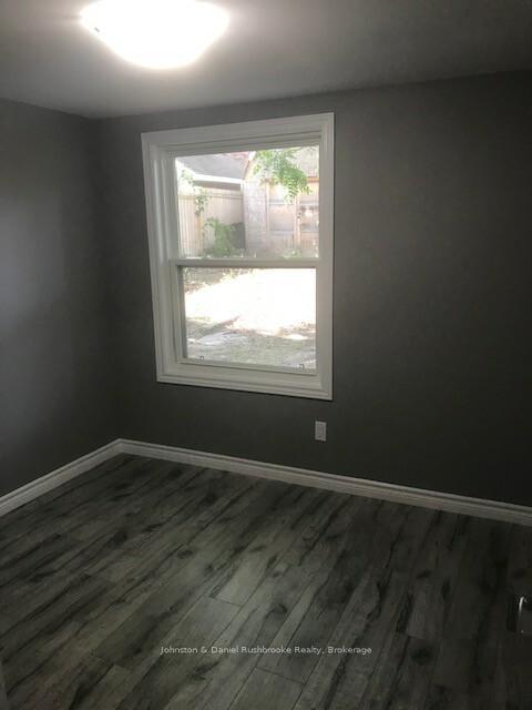 Photo 23 of 28 Grove Street E, Barrie, Wellington — HOMEH