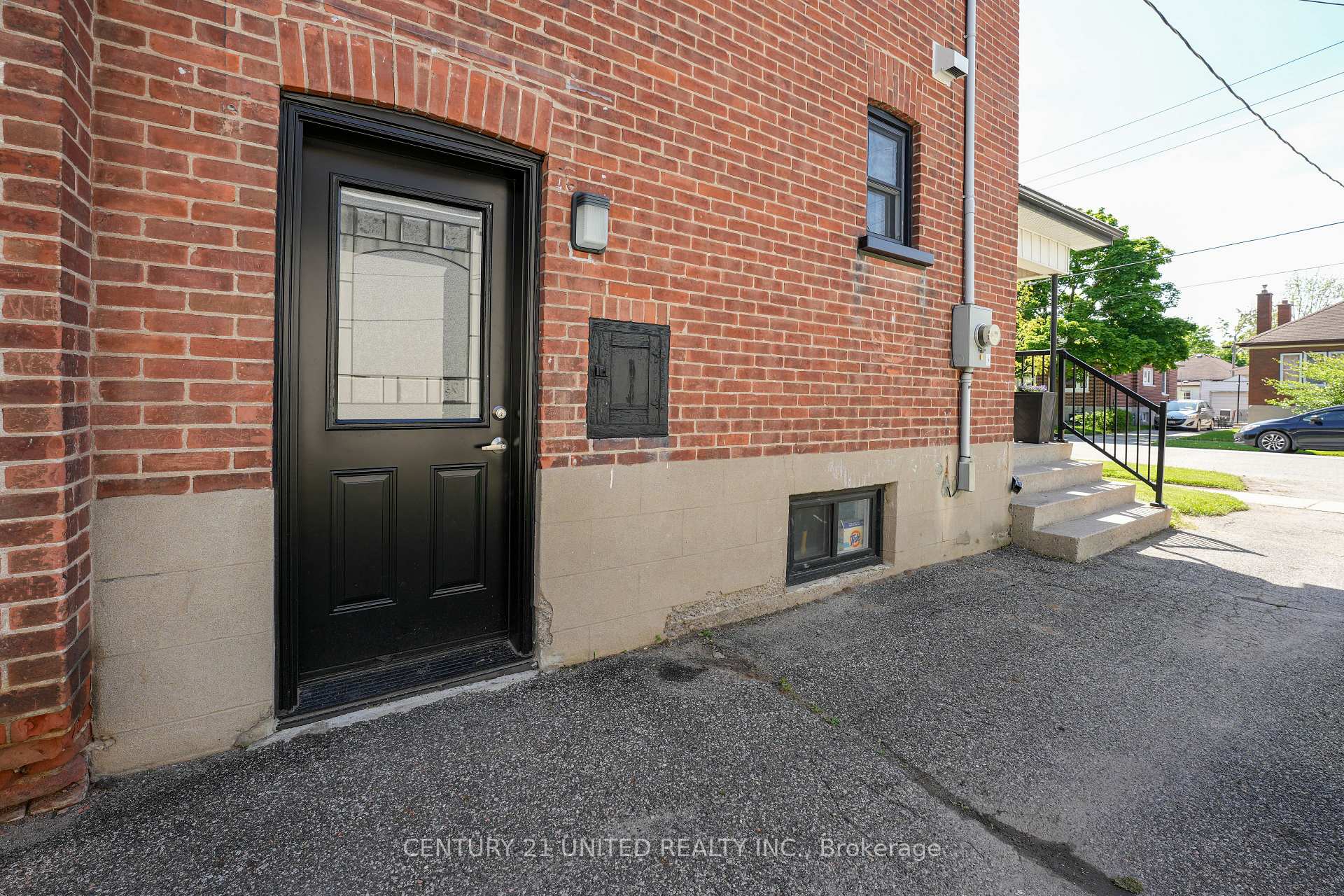 Photo 24 of 548 Douglas Avenue, Peterborough, Town Ward 3 — HOMEH
