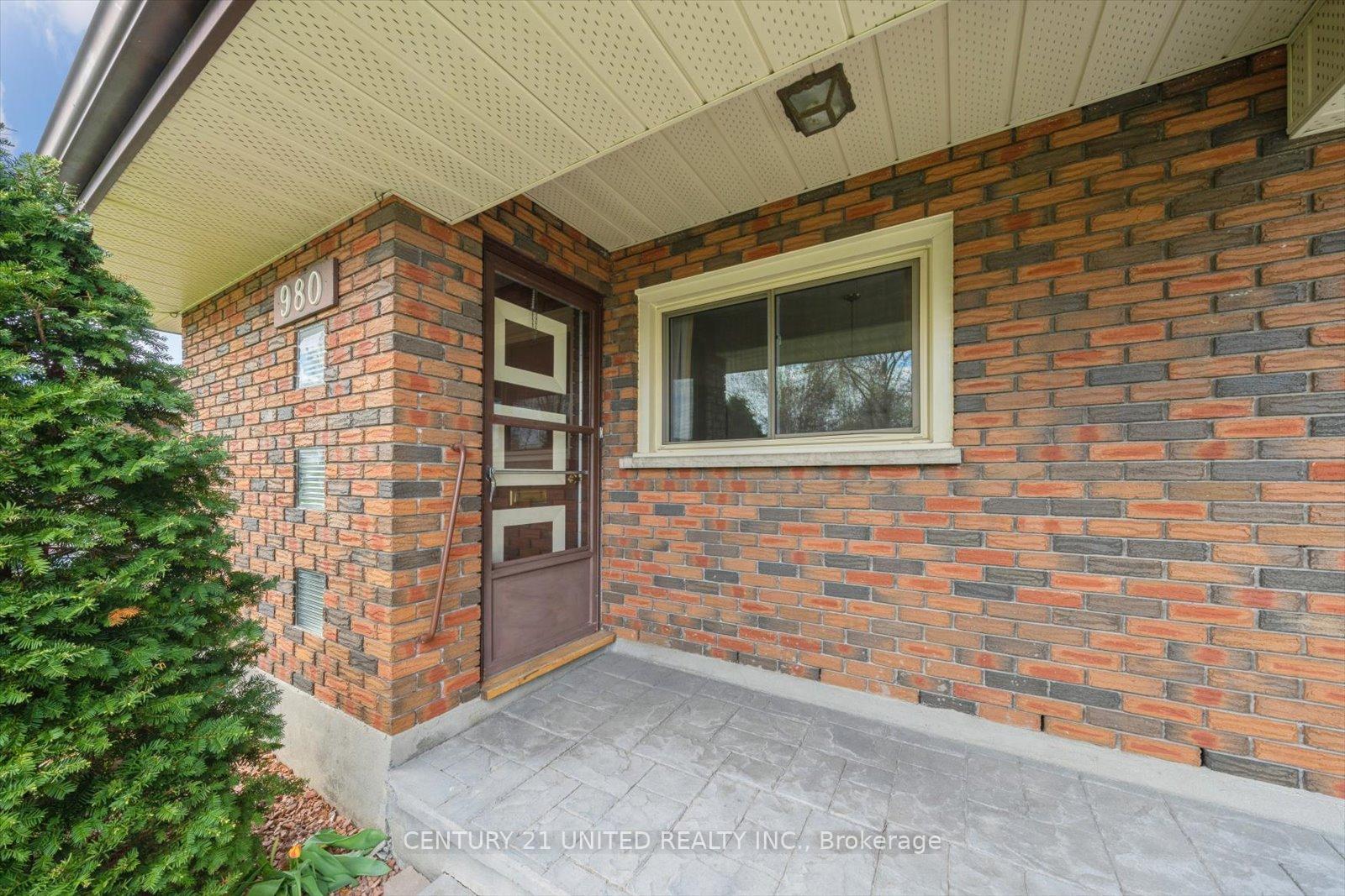 Photo 8 of 980 Oriole Drive, Peterborough, Northcrest Ward 5 — HOMEH