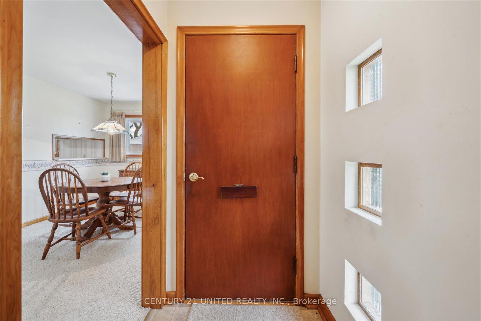 Photo 9 of 980 Oriole Drive, Peterborough, Northcrest Ward 5 — HOMEH