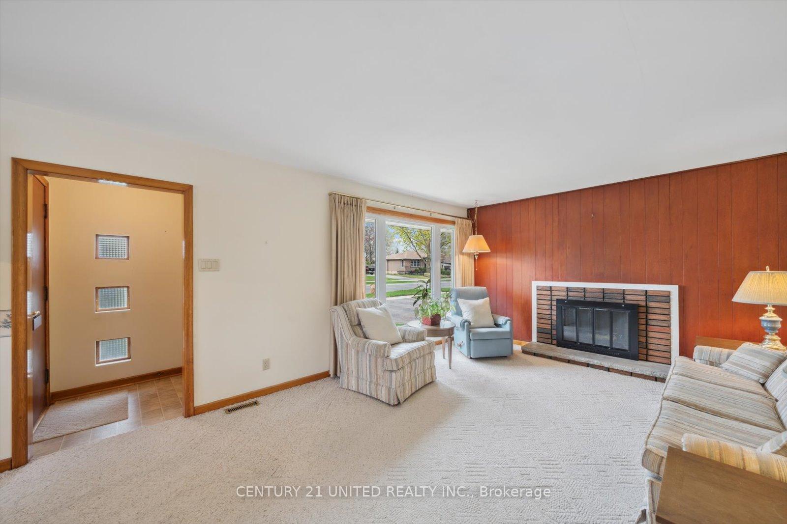 Photo 11 of 980 Oriole Drive, Peterborough, Northcrest Ward 5 — HOMEH