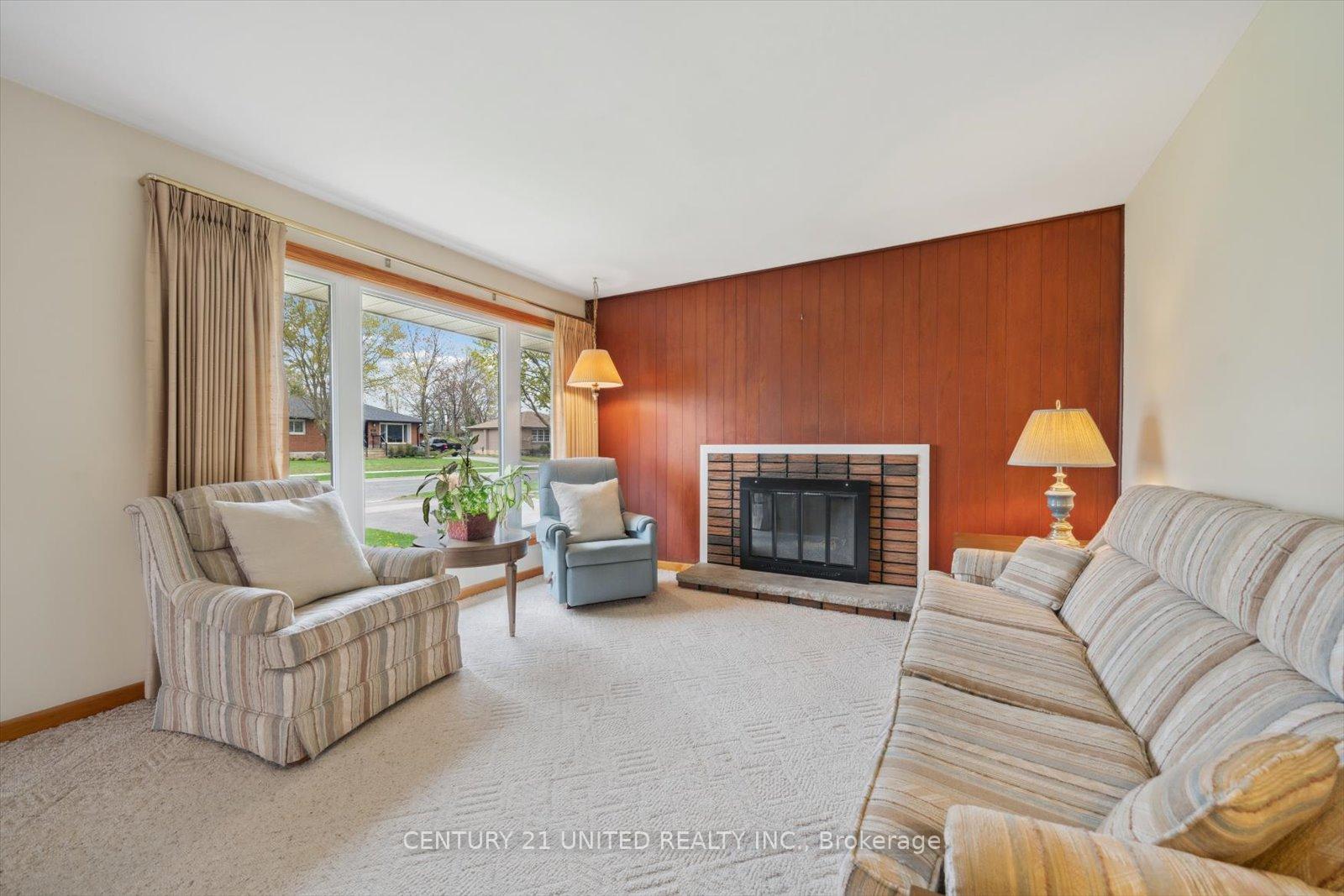 Photo 12 of 980 Oriole Drive, Peterborough, Northcrest Ward 5 — HOMEH