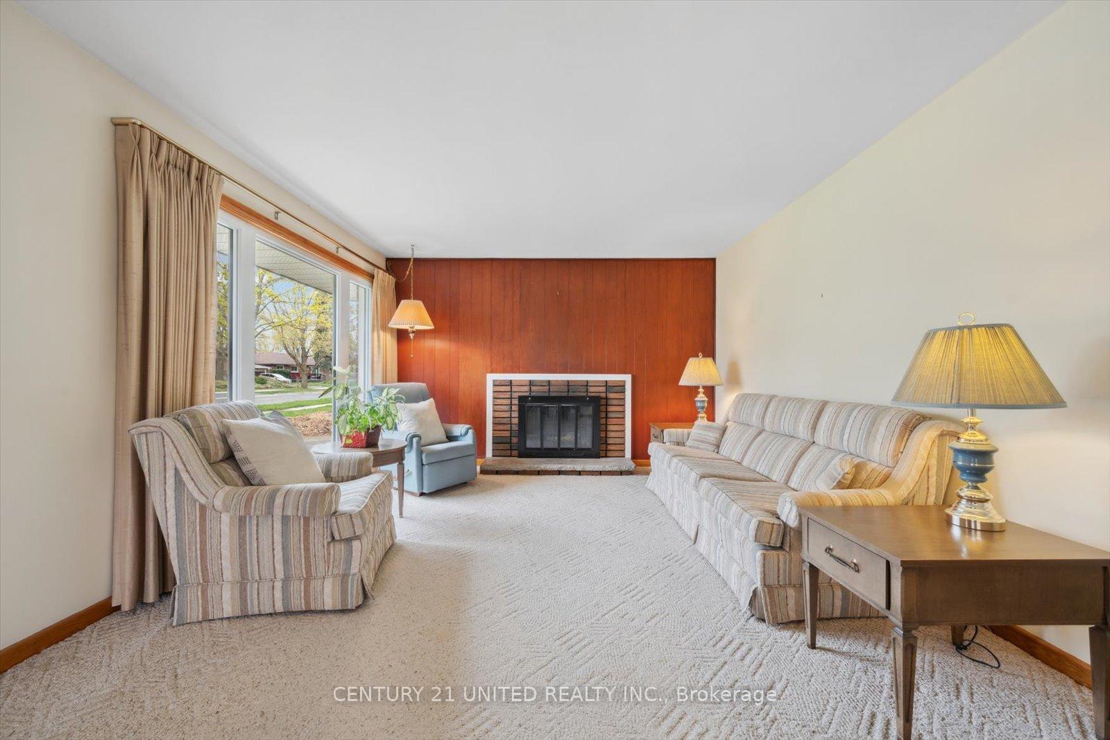 Photo 13 of 980 Oriole Drive, Peterborough, Northcrest Ward 5 — HOMEH