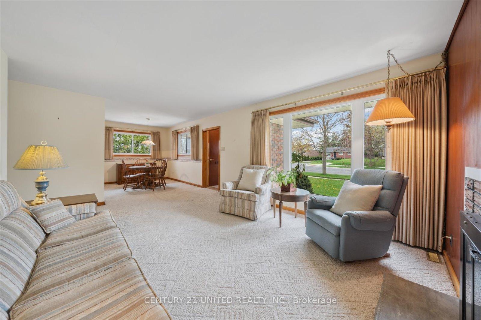 Photo 15 of 980 Oriole Drive, Peterborough, Northcrest Ward 5 — HOMEH