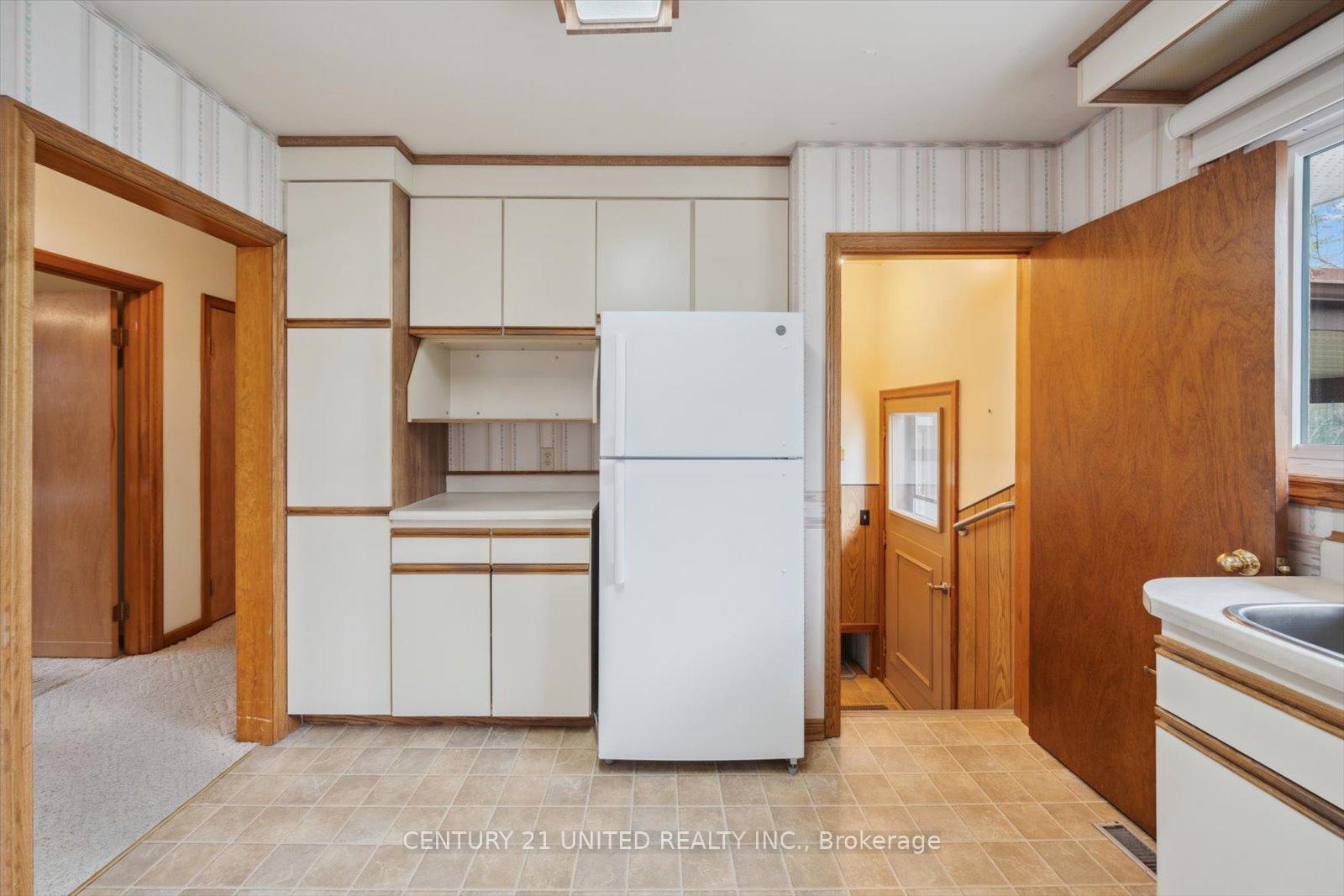 Photo 24 of 980 Oriole Drive, Peterborough, Northcrest Ward 5 — HOMEH