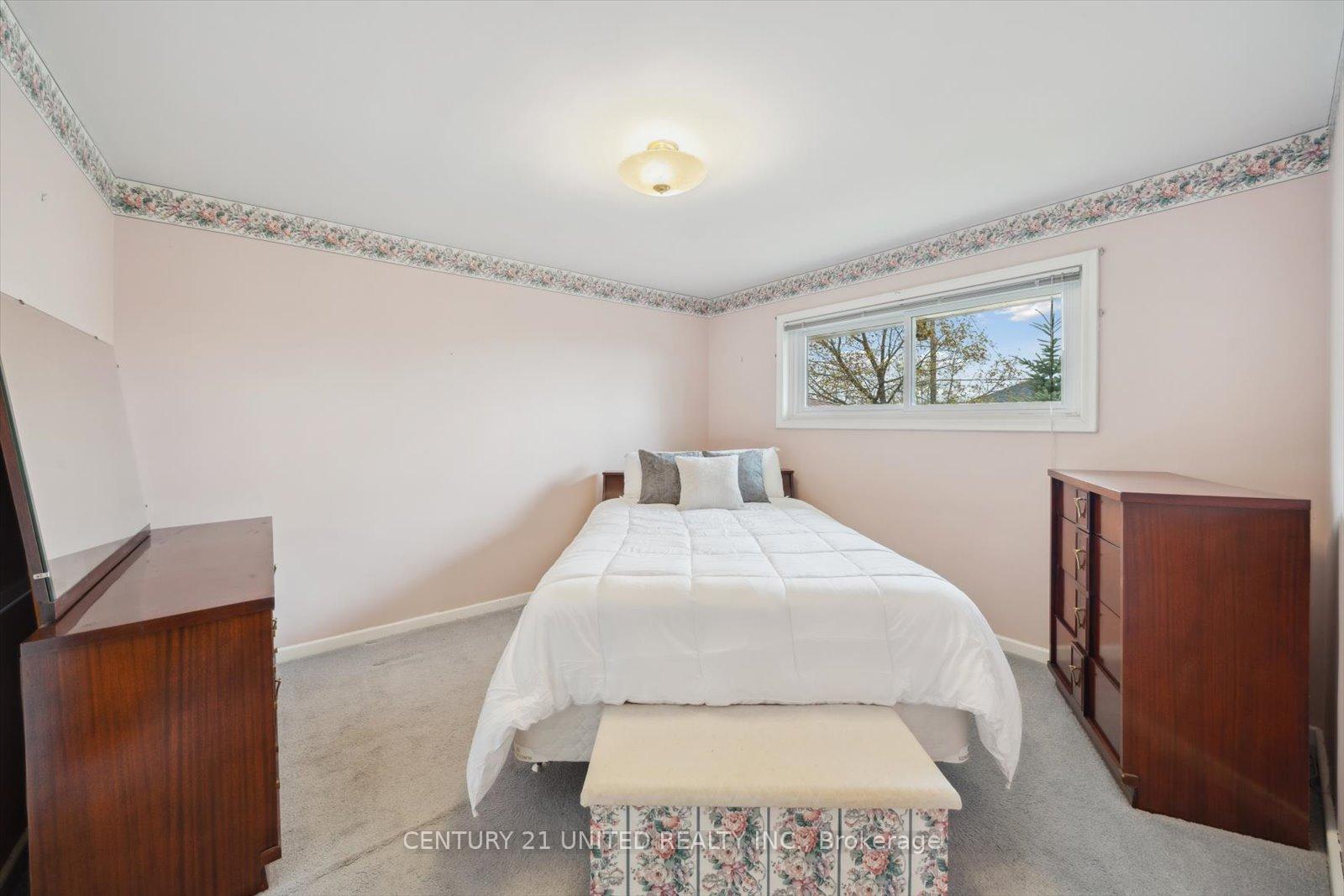 Photo 31 of 980 Oriole Drive, Peterborough, Northcrest Ward 5 — HOMEH
