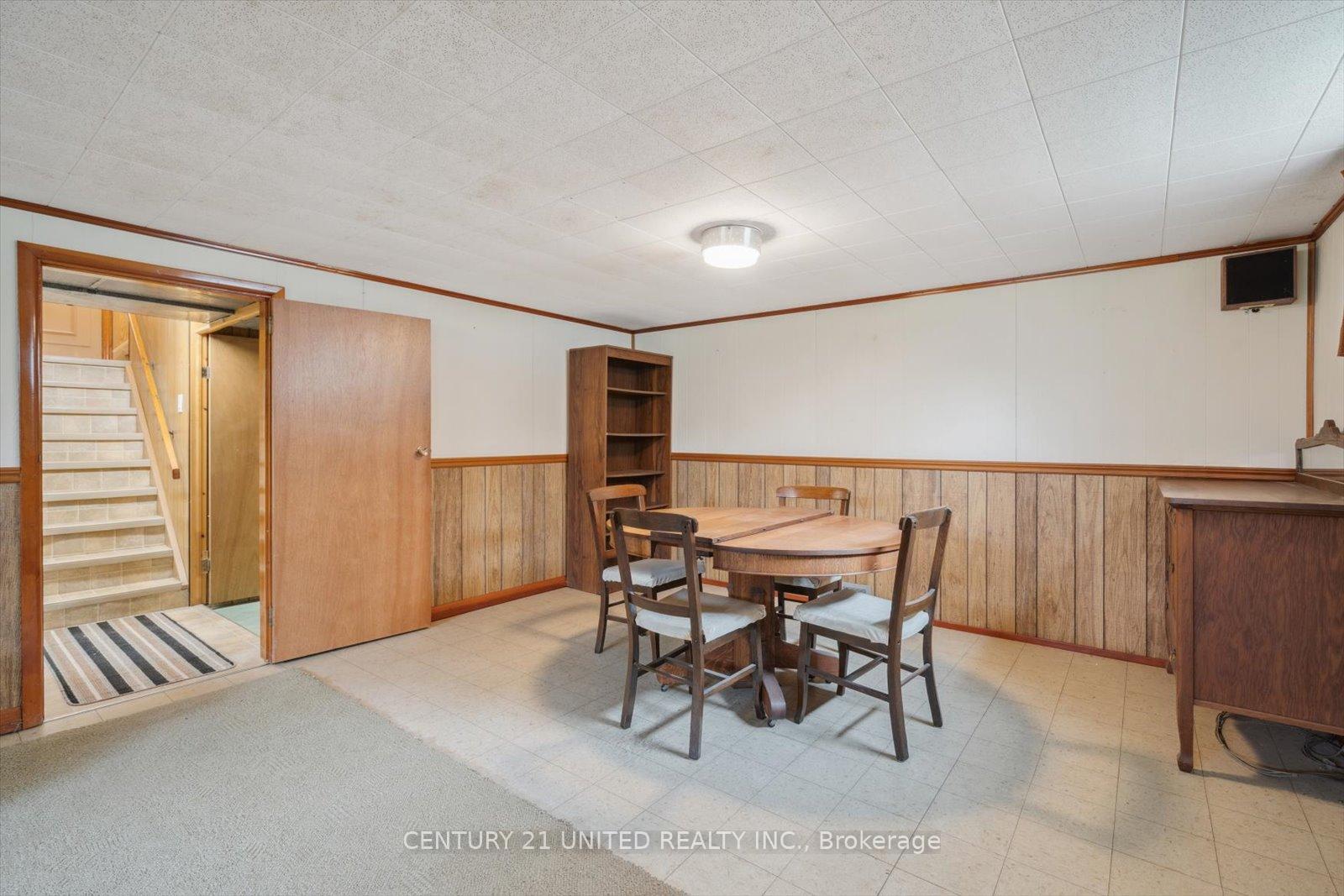 Photo 34 of 980 Oriole Drive, Peterborough, Northcrest Ward 5 — HOMEH