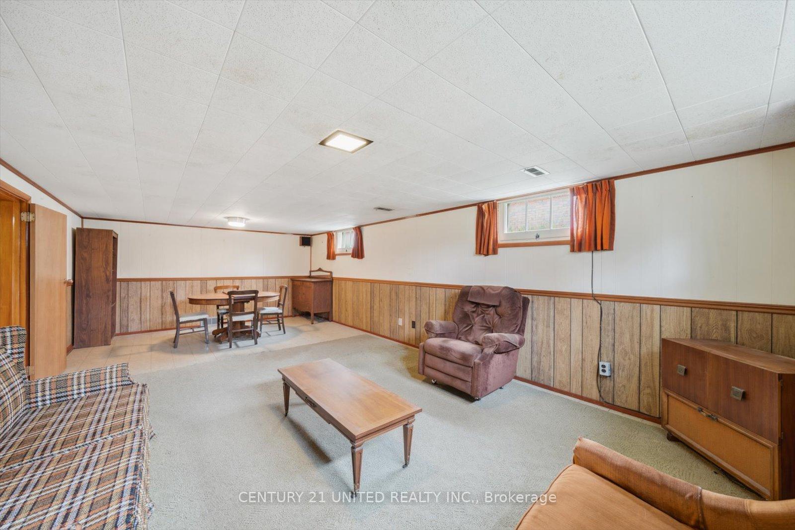 Photo 37 of 980 Oriole Drive, Peterborough, Northcrest Ward 5 — HOMEH