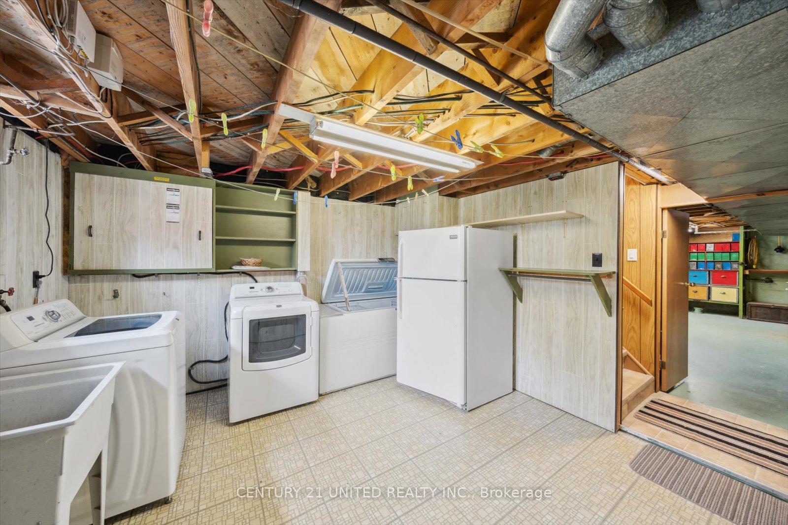Photo 44 of 980 Oriole Drive, Peterborough, Northcrest Ward 5 — HOMEH