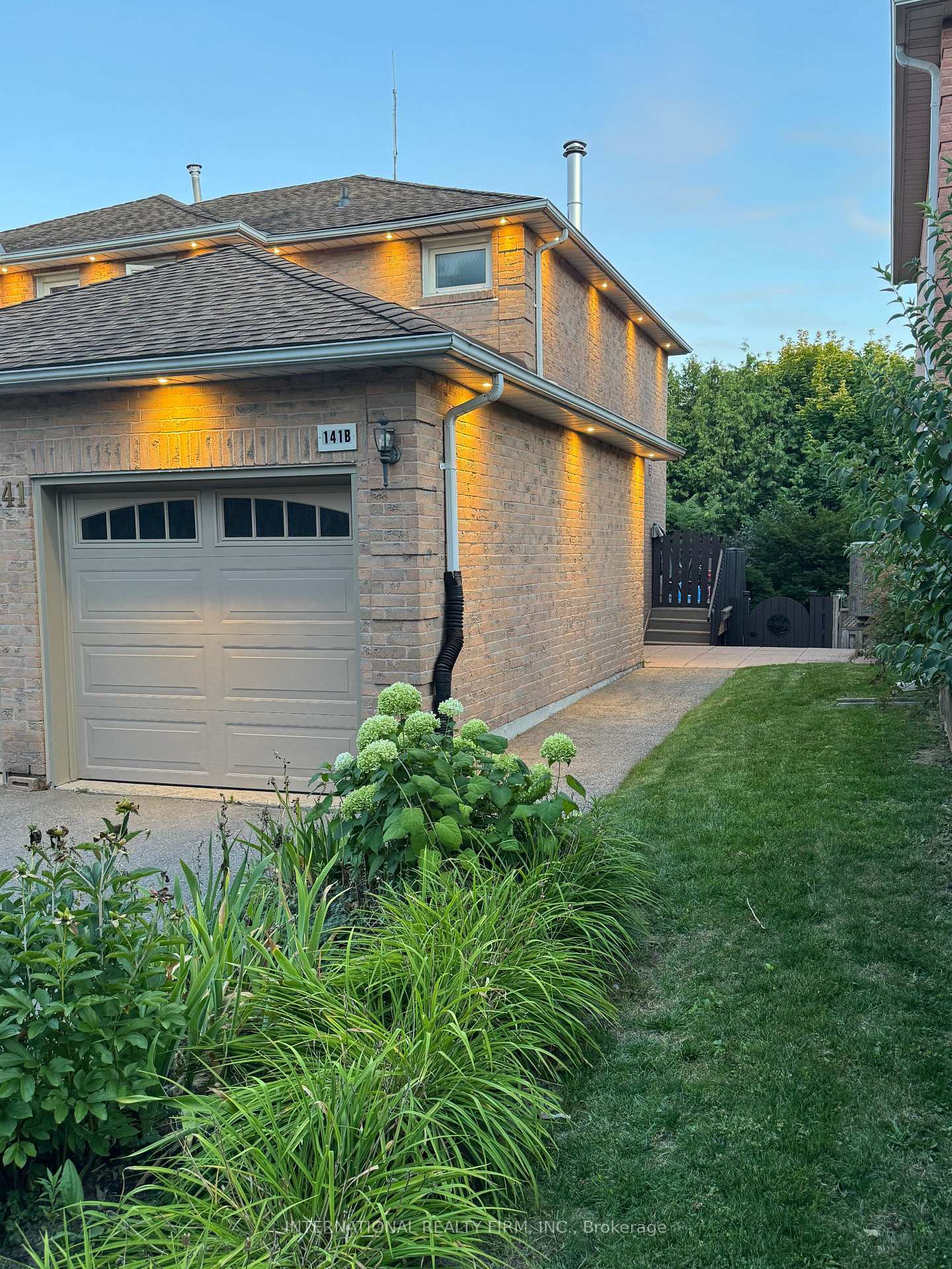 Photo 3 of Unit Basement, 141 Kemano Road, Aurora, Aurora Heights — HOMEH
