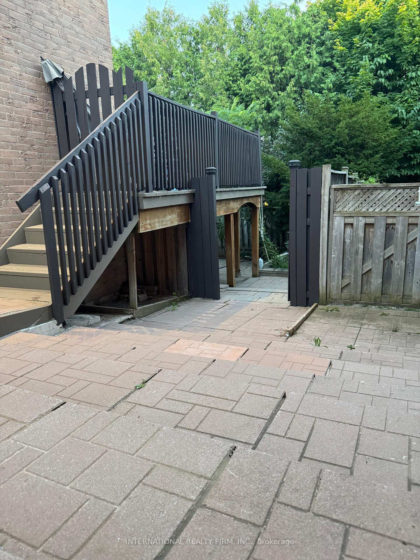 Photo 4 of Unit Basement, 141 Kemano Road, Aurora, Aurora Heights — HOMEH