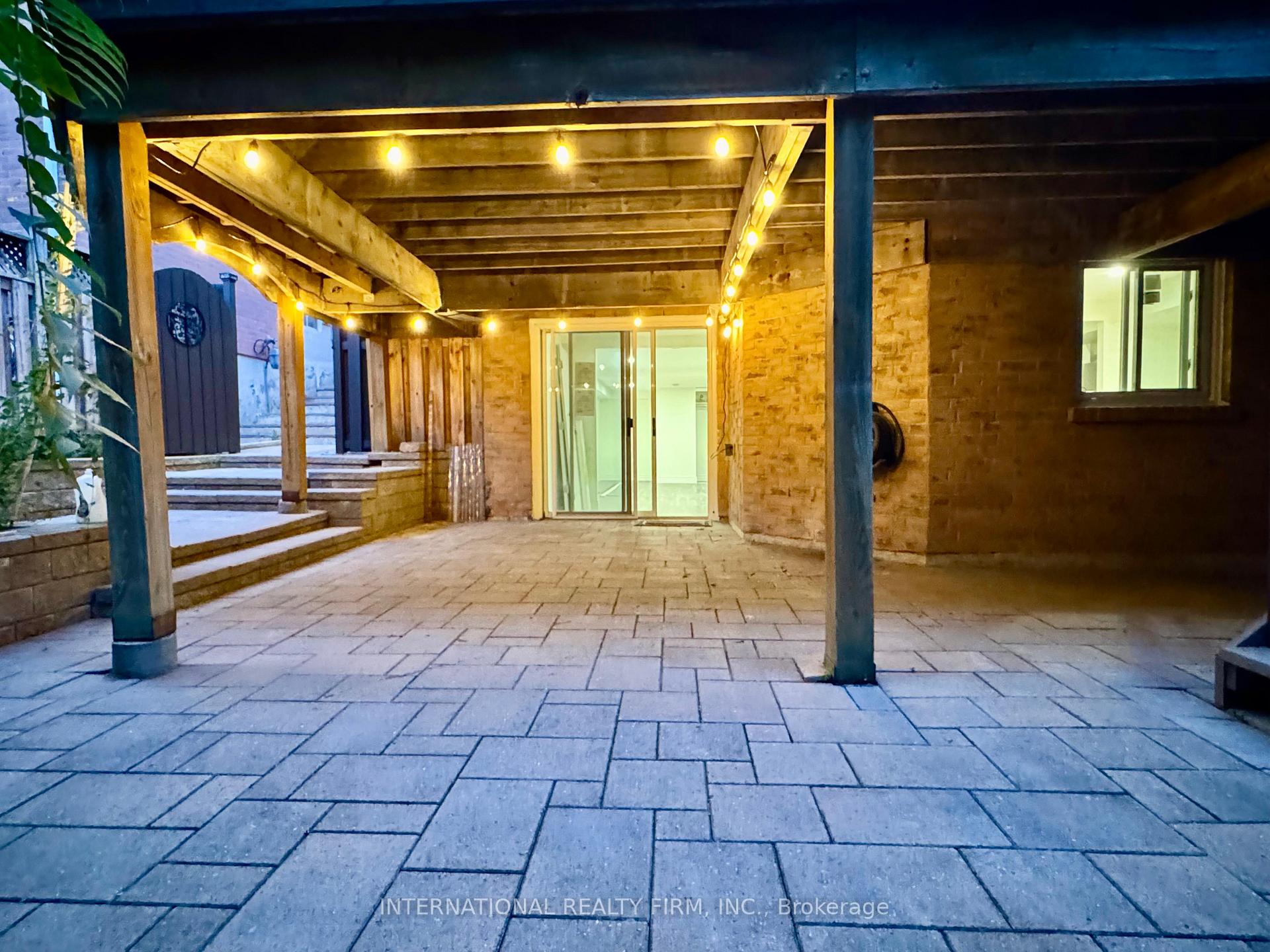 Photo 6 of Unit Basement, 141 Kemano Road, Aurora, Aurora Heights — HOMEH