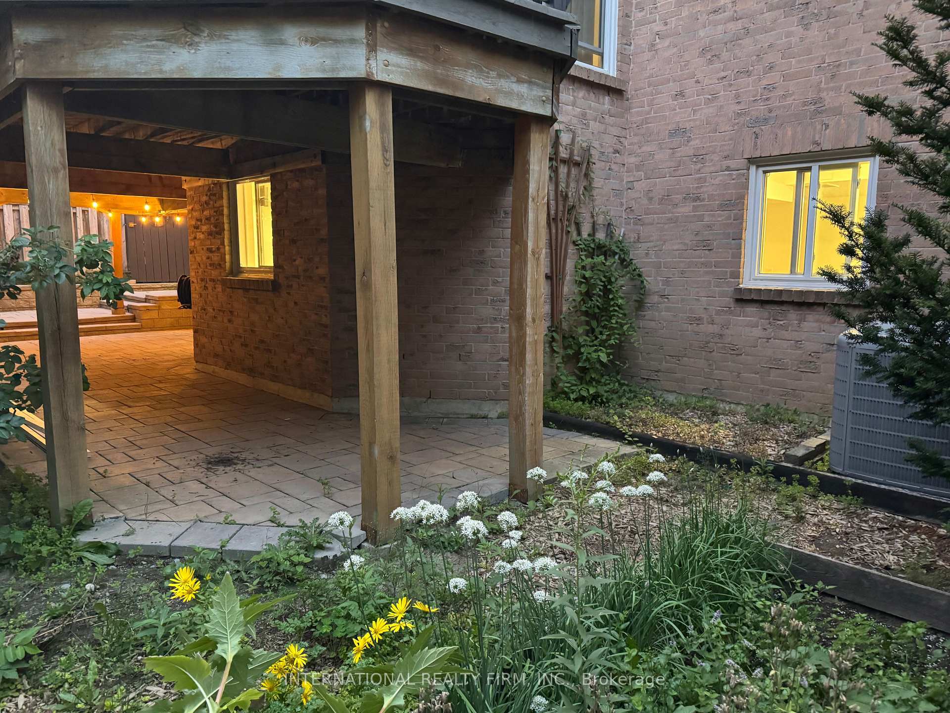 Photo 7 of Unit Basement, 141 Kemano Road, Aurora, Aurora Heights — HOMEH