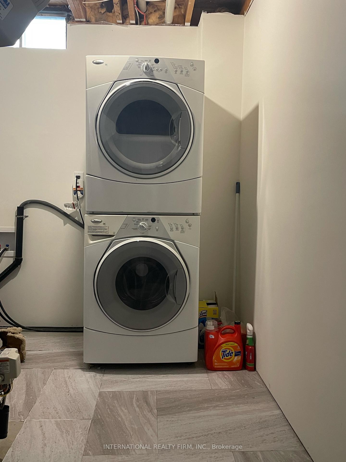 Photo 19 of Unit Basement, 141 Kemano Road, Aurora, Aurora Heights — HOMEH