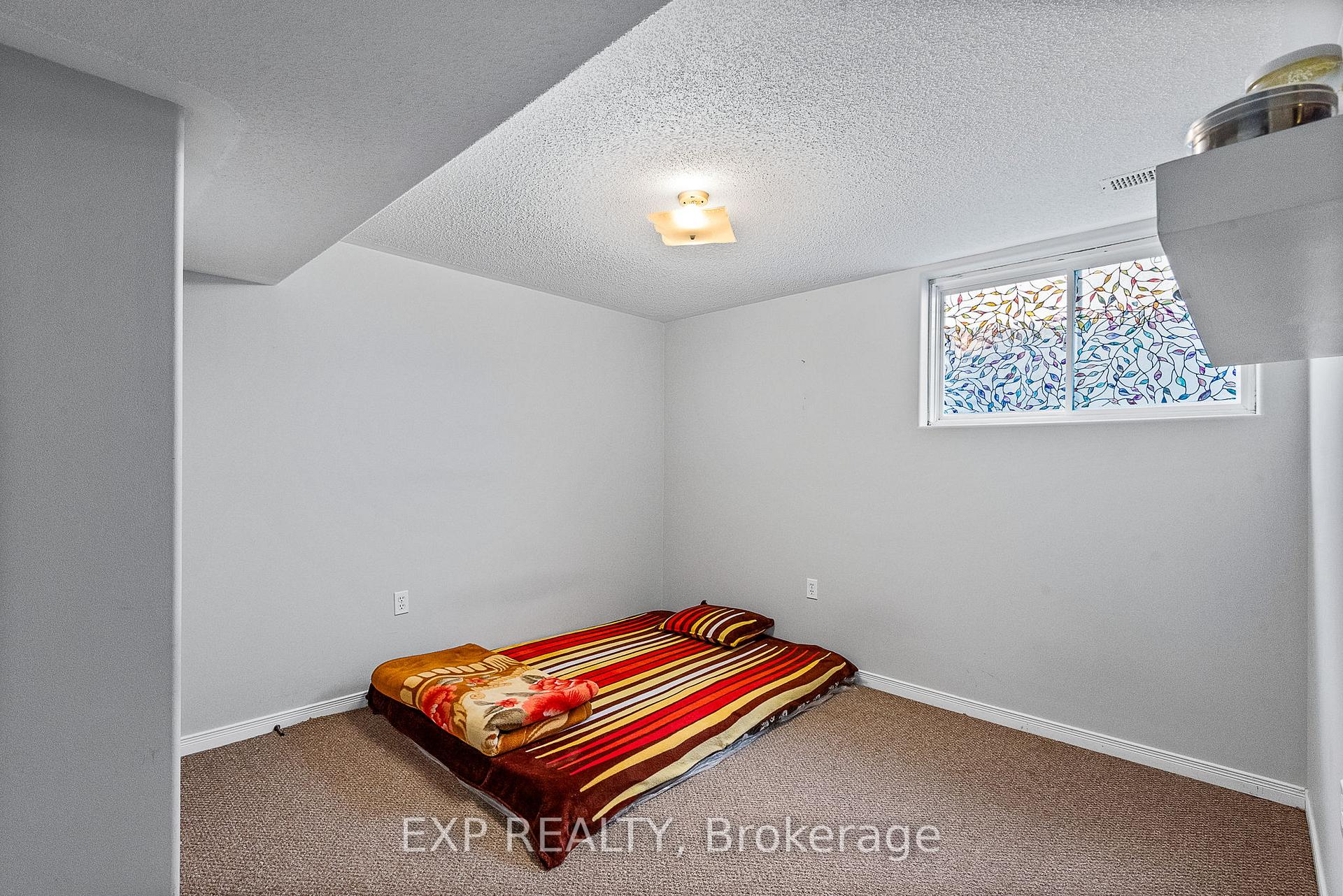 Photo 24 of 614 Clancy Crescent, Peterborough, Otonabee Ward 1 — HOMEH