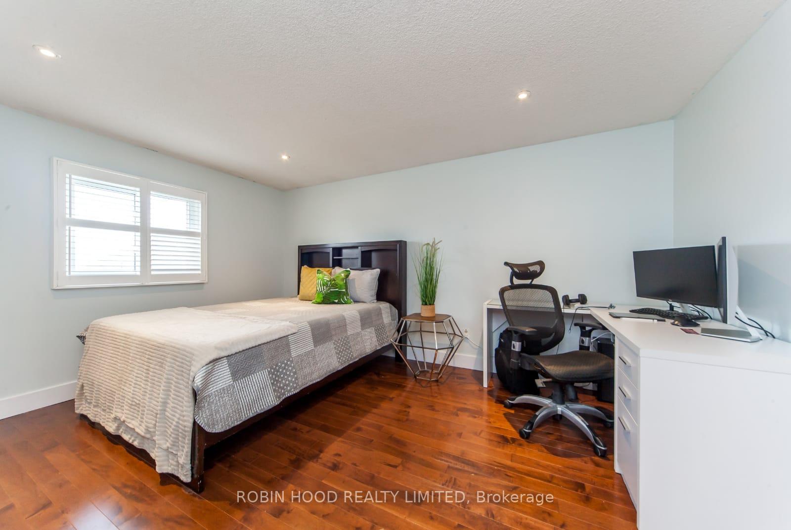 Photo 1 of 31 Wicks Drive, Ajax, Central East — HOMEH