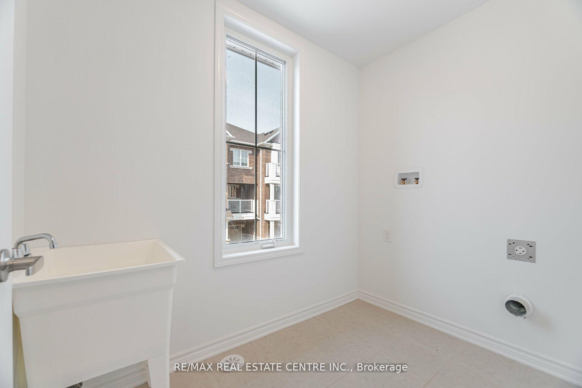 Photo 9 of Unit 75, 1317 Leriche Way, Milton, Bowes — HOMEH