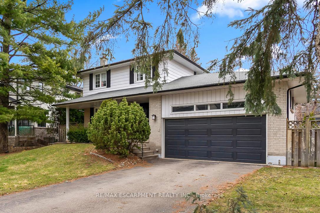 Front of 561 Wingrove Crescent