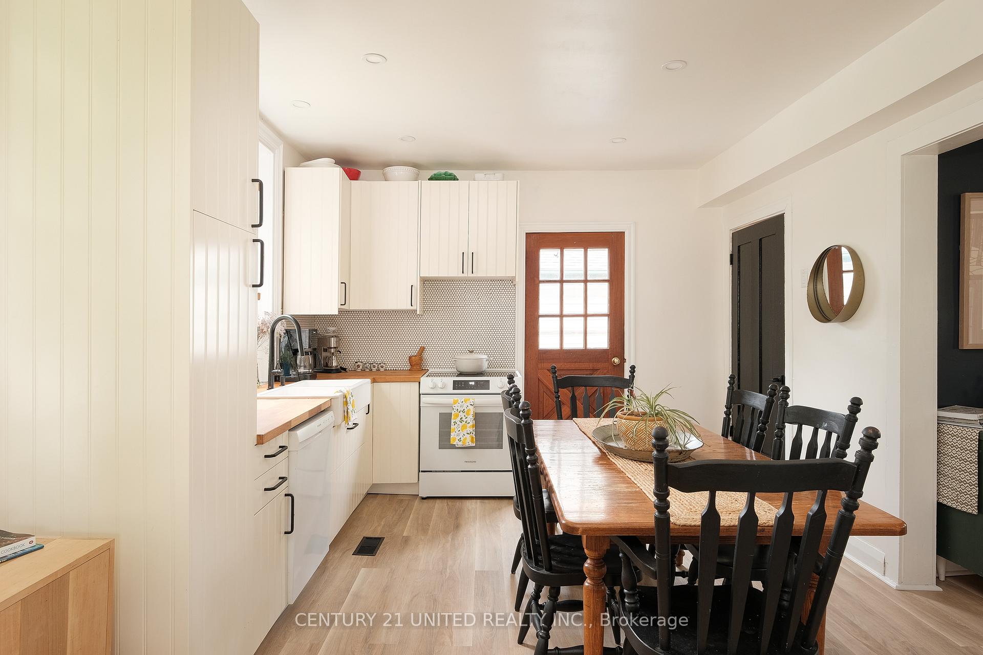 Photo 5 of 400 Crystal Drive, Peterborough, Ashburnham Ward 4 — HOMEH