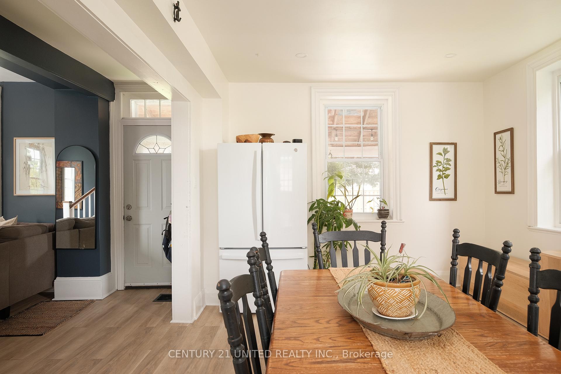 Photo 9 of 400 Crystal Drive, Peterborough, Ashburnham Ward 4 — HOMEH