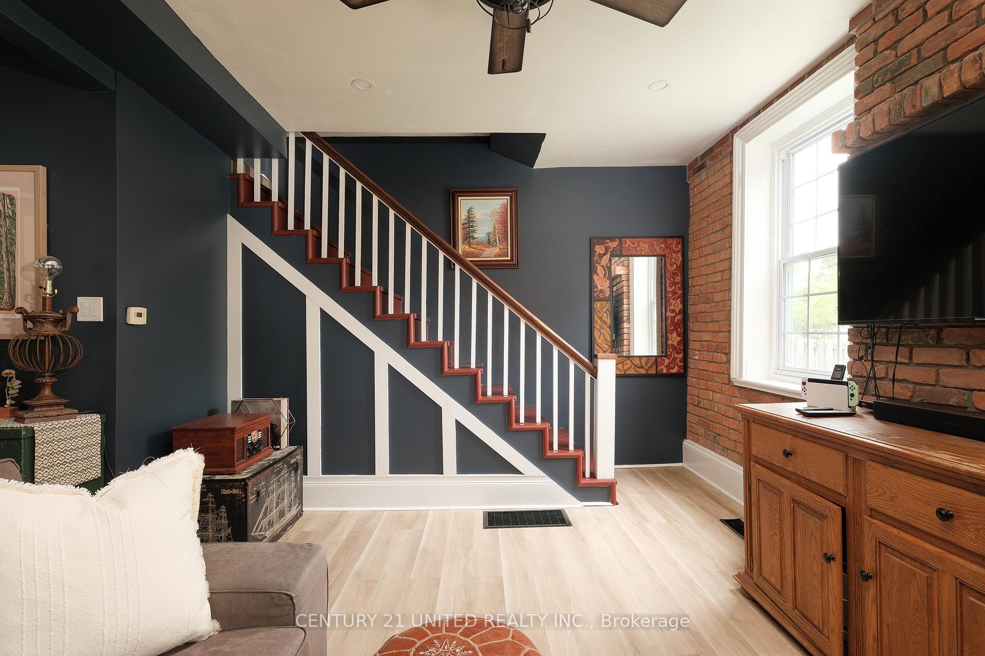 Photo 16 of 400 Crystal Drive, Peterborough, Ashburnham Ward 4 — HOMEH