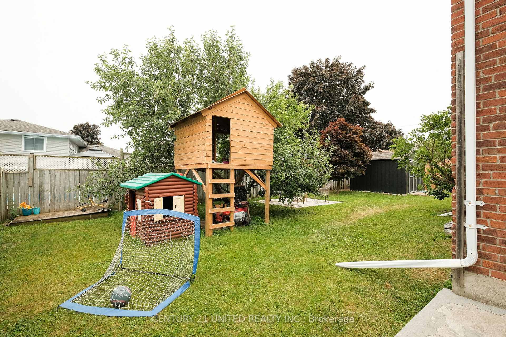 Photo 34 of 400 Crystal Drive, Peterborough, Ashburnham Ward 4 — HOMEH