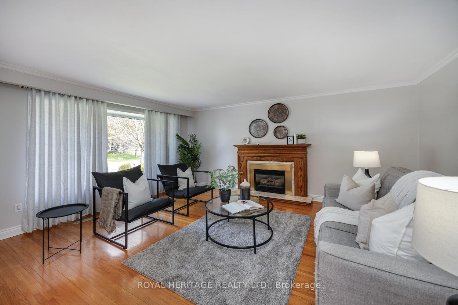Photo 5 of 15 Lawrie Road, Ajax, South East — HOMEH