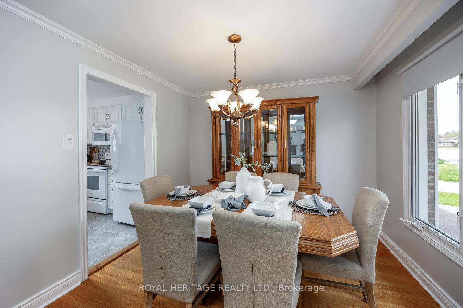 Photo 9 of 15 Lawrie Road, Ajax, South East — HOMEH