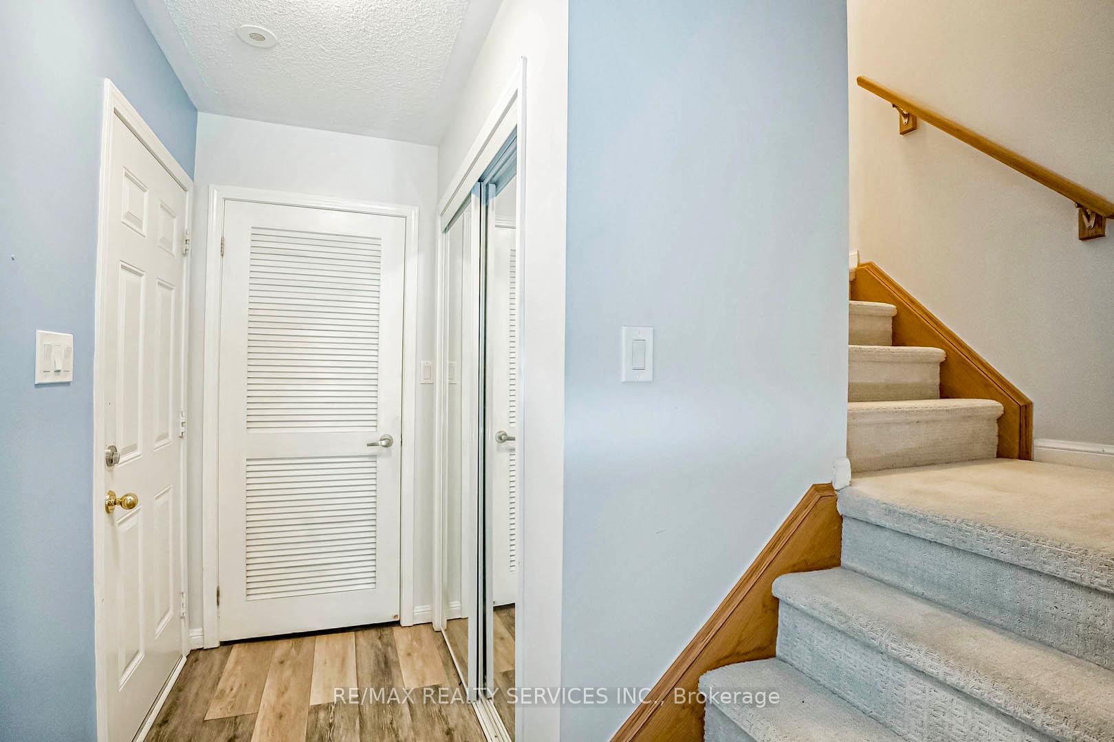 Photo 5 of 923 Sprague Place, Milton, Coates — HOMEH