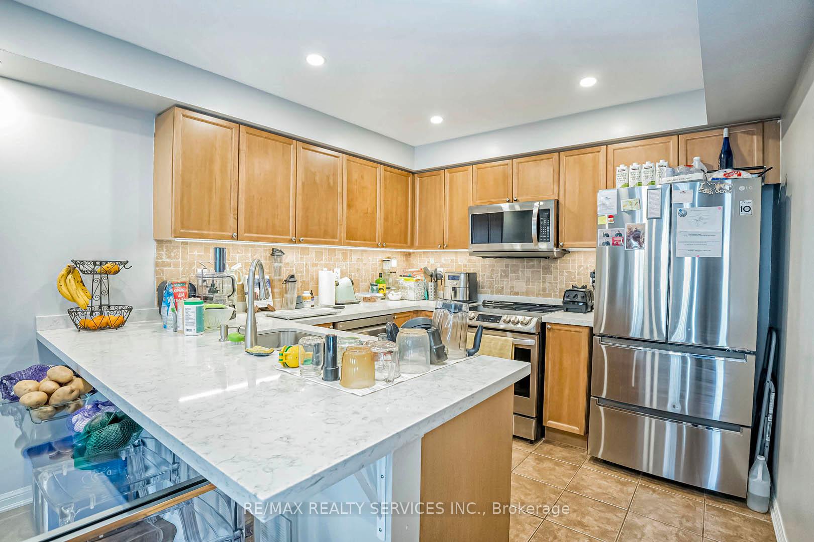 Photo 13 of 923 Sprague Place, Milton, Coates — HOMEH
