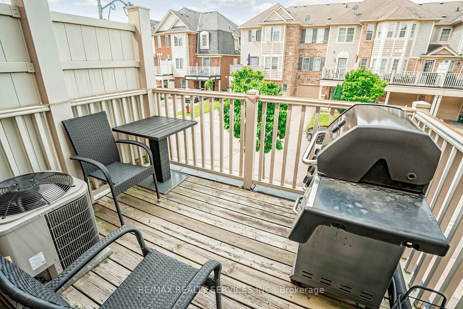 Photo 16 of 923 Sprague Place, Milton, Coates — HOMEH