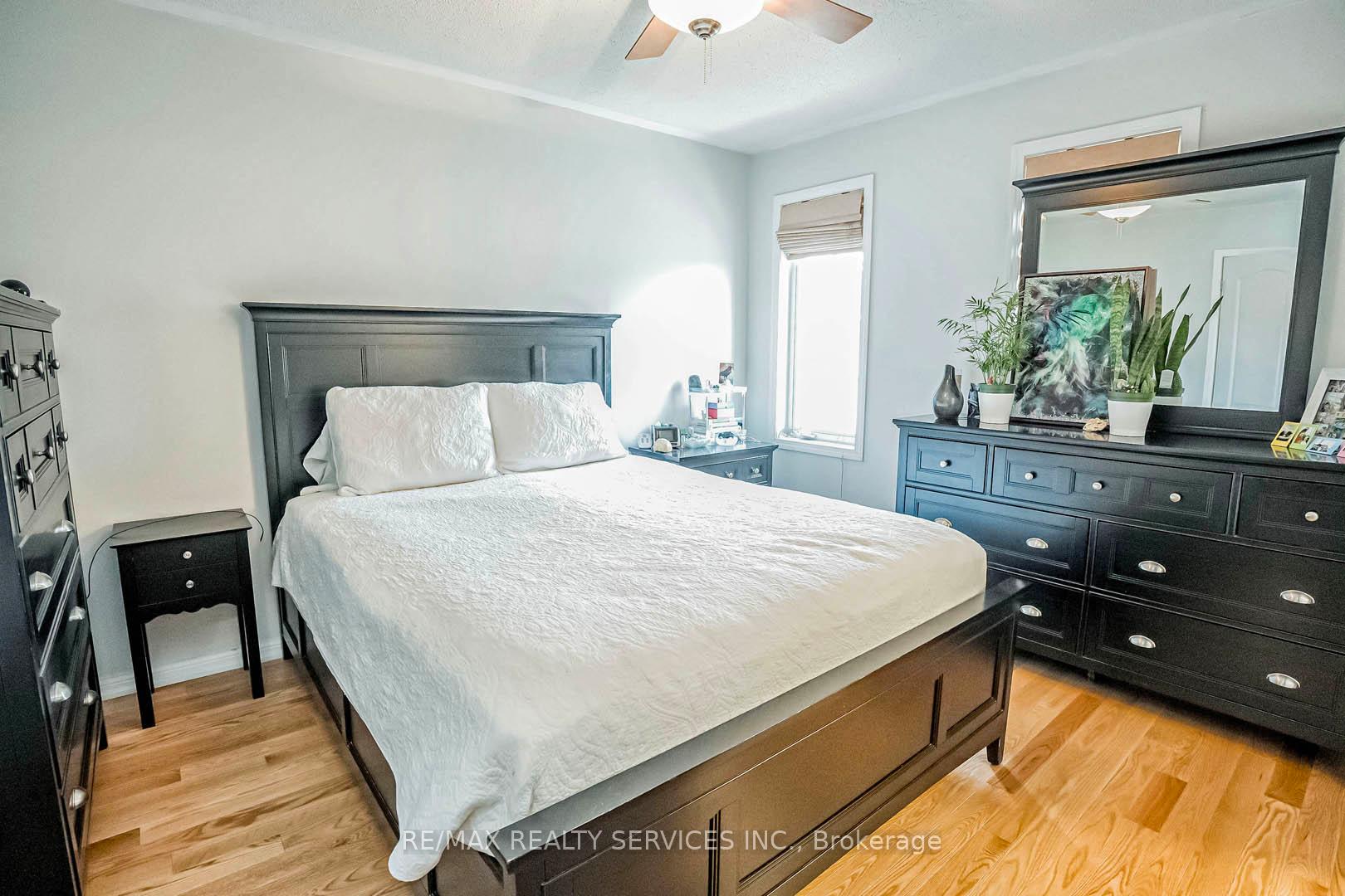 Photo 17 of 923 Sprague Place, Milton, Coates — HOMEH