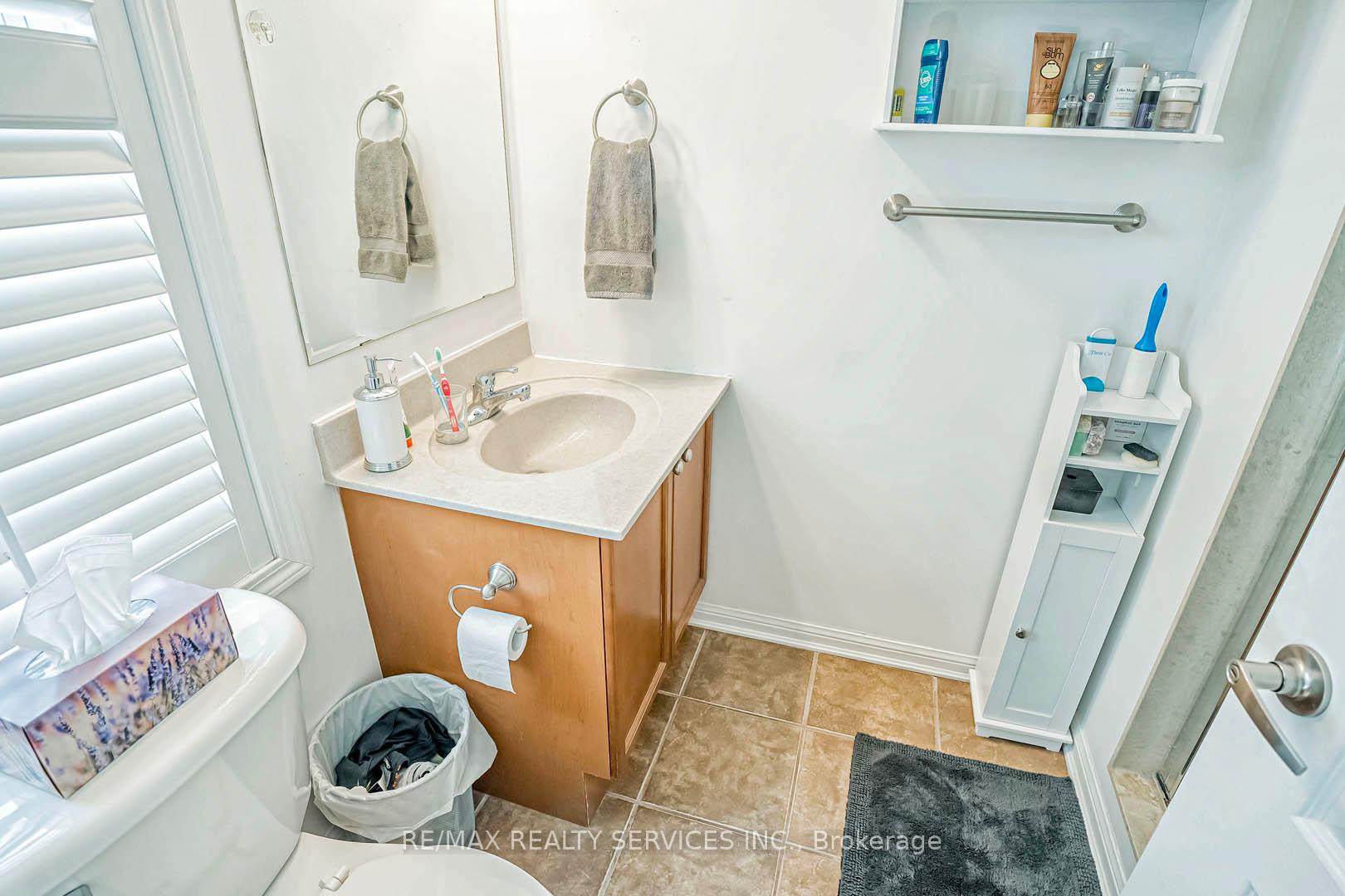Photo 19 of 923 Sprague Place, Milton, Coates — HOMEH