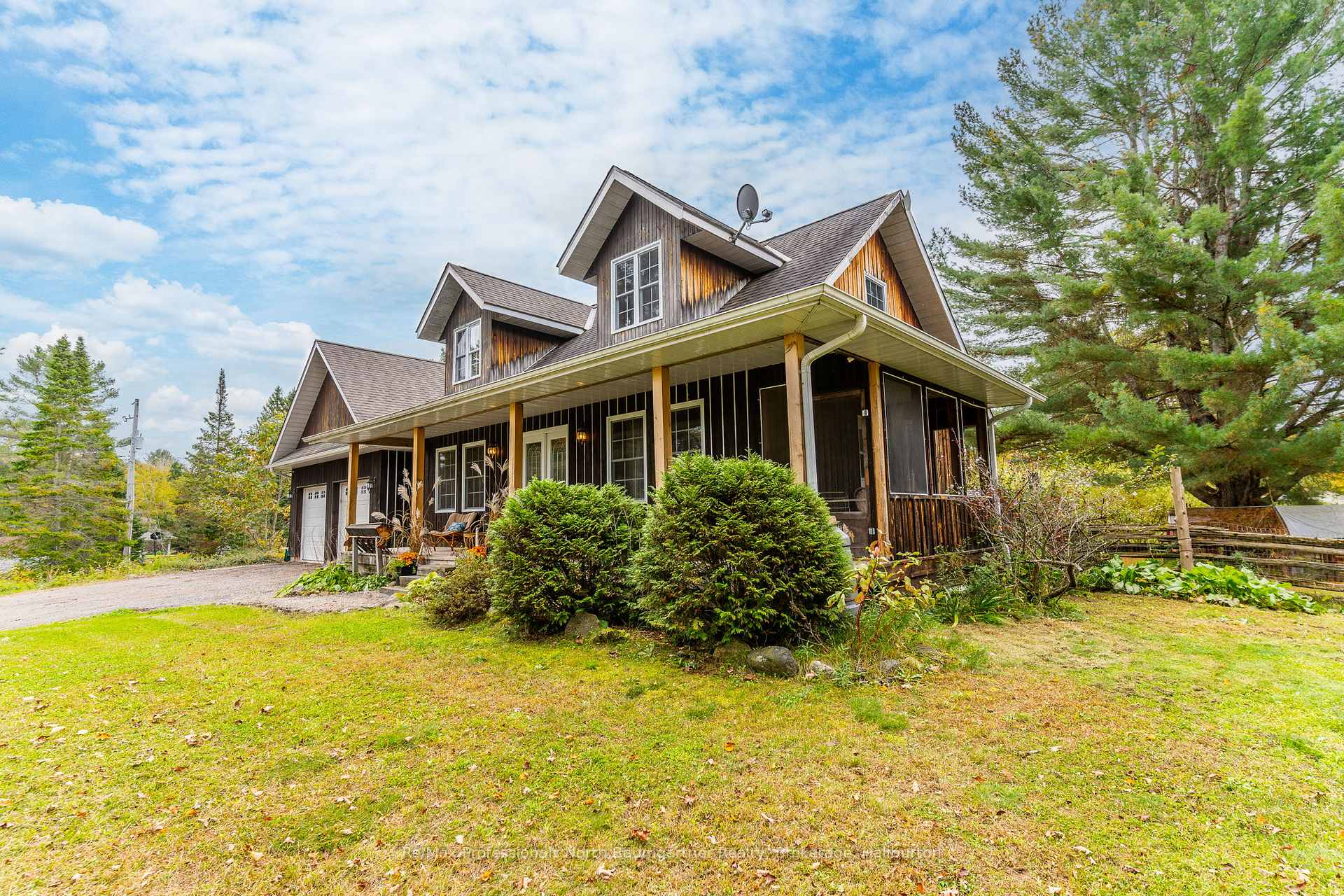 Photo 4 of 1008 Nor Vel Drive, Algonquin Highlands, Stanhope — HOMEH