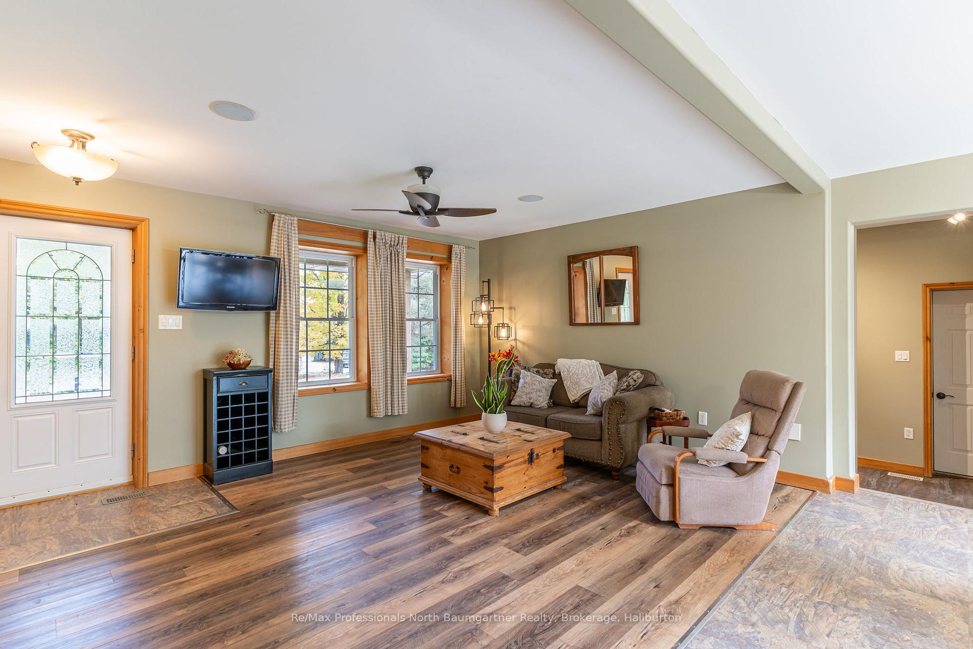 Photo 6 of 1008 Nor Vel Drive, Algonquin Highlands, Stanhope — HOMEH