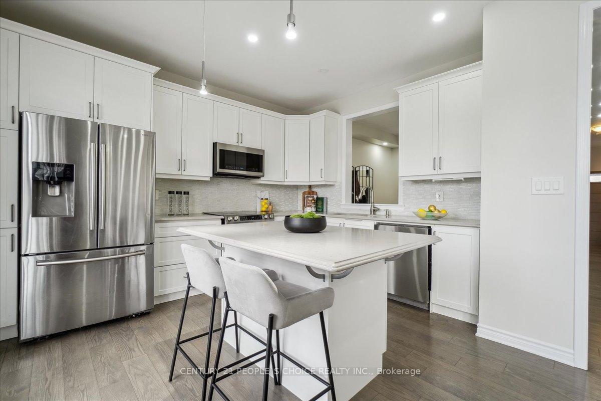 Photo 9 of 1190 Duignan Crescent, Milton, Ford — HOMEH