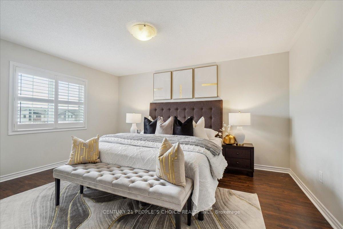 Photo 12 of 1190 Duignan Crescent, Milton, Ford — HOMEH