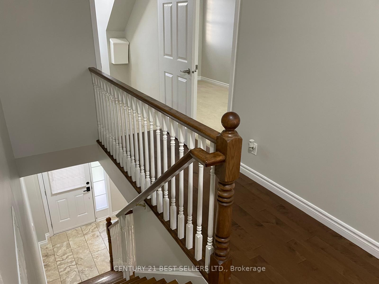 Photo 10 of 228 Mcdougall Crossing, Milton, Harrison — HOMEH