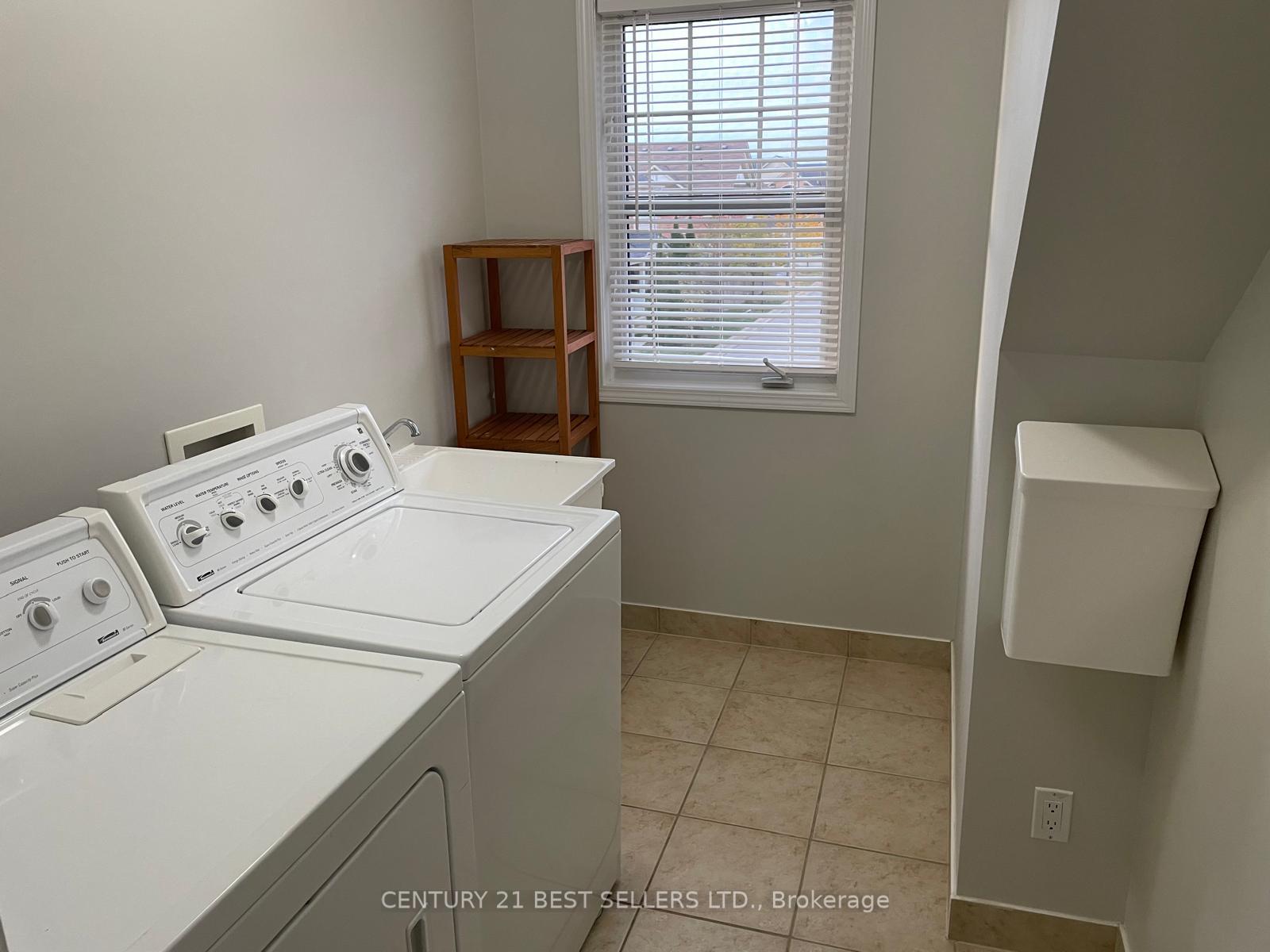 Photo 12 of 228 Mcdougall Crossing, Milton, Harrison — HOMEH
