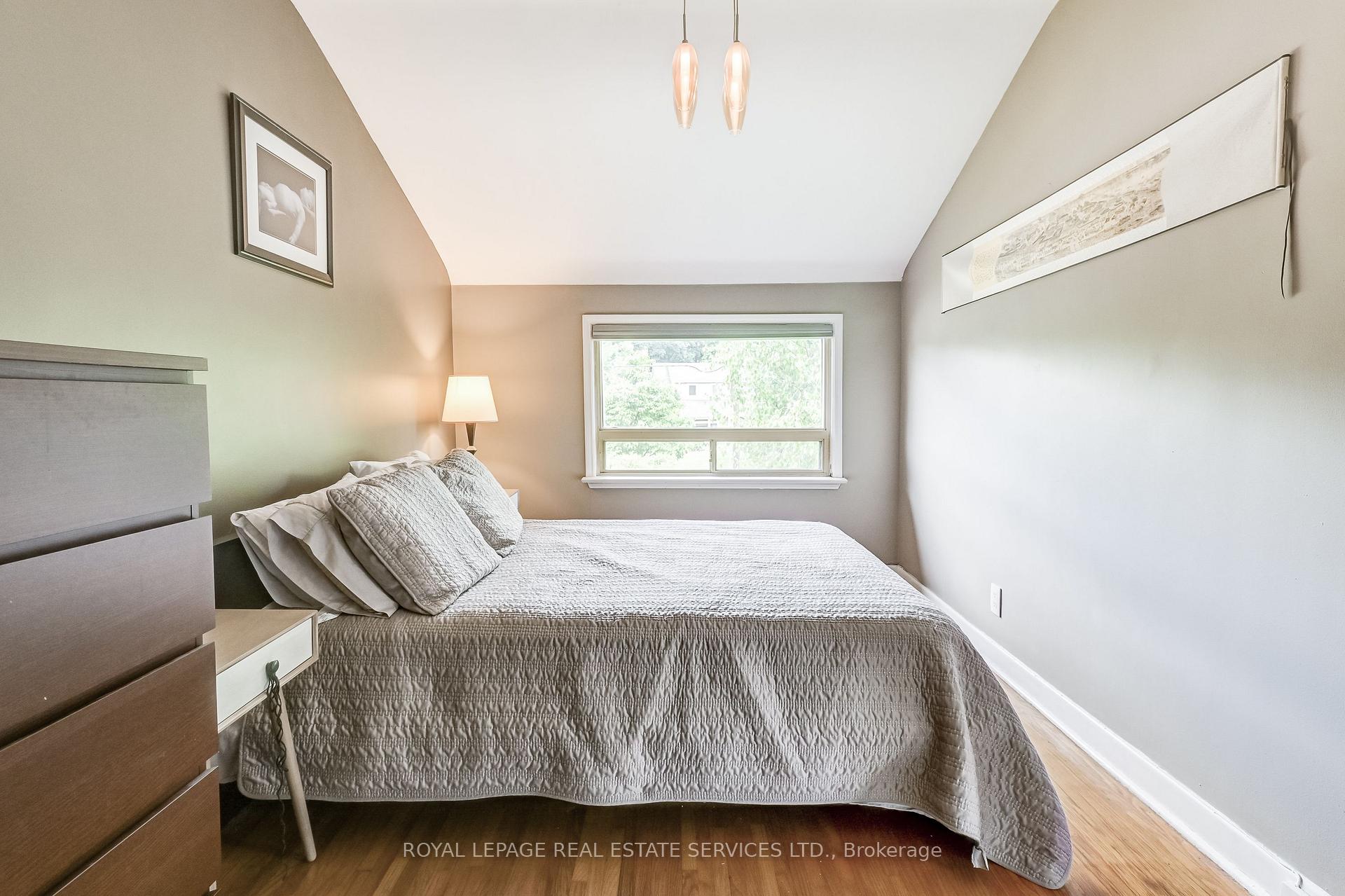 Photo 19 of 148 Heslop Road S, Milton, Old Milton — HOMEH