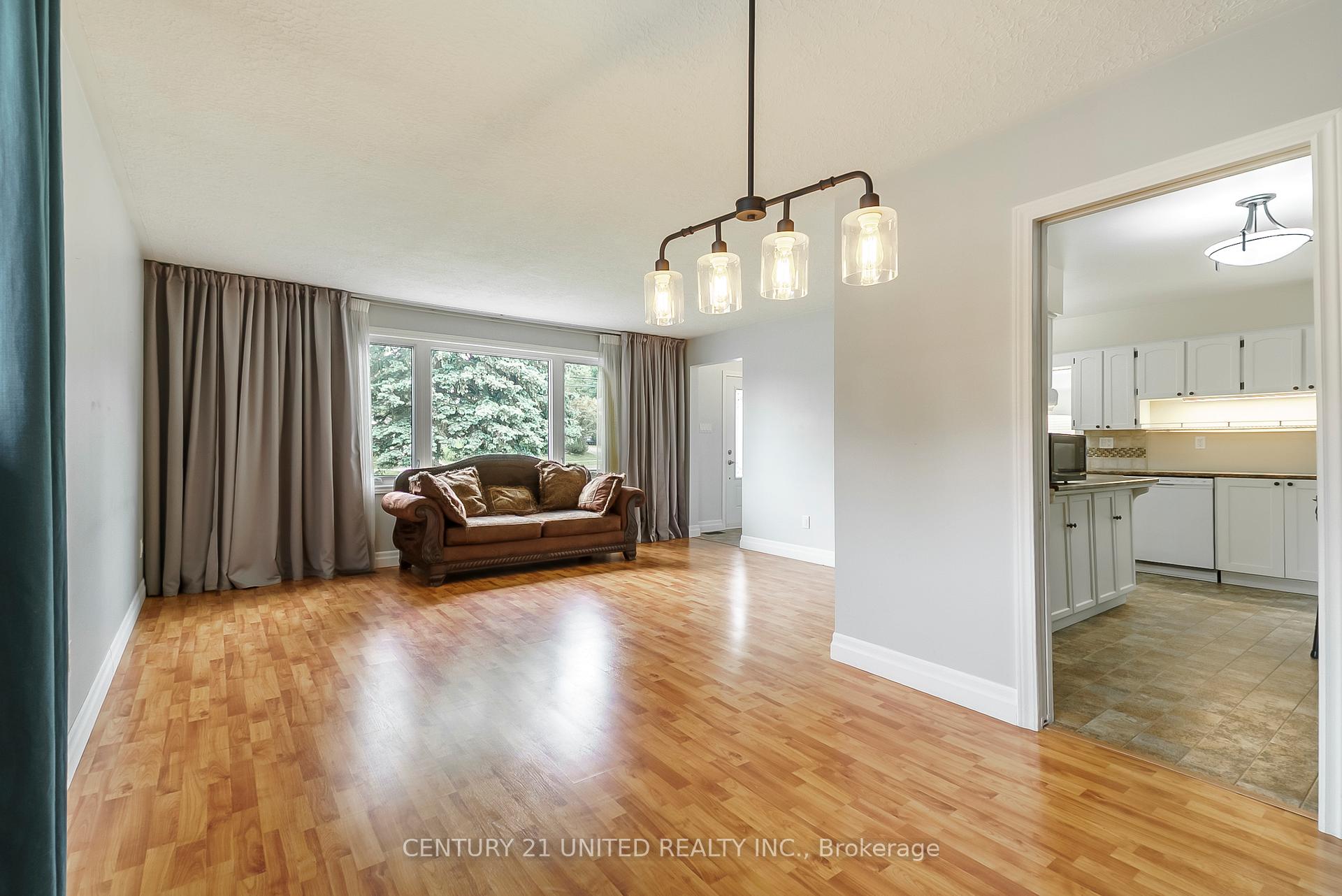 Photo 7 of 861 Hilliard Street, Peterborough, Northcrest Ward 5 — HOMEH