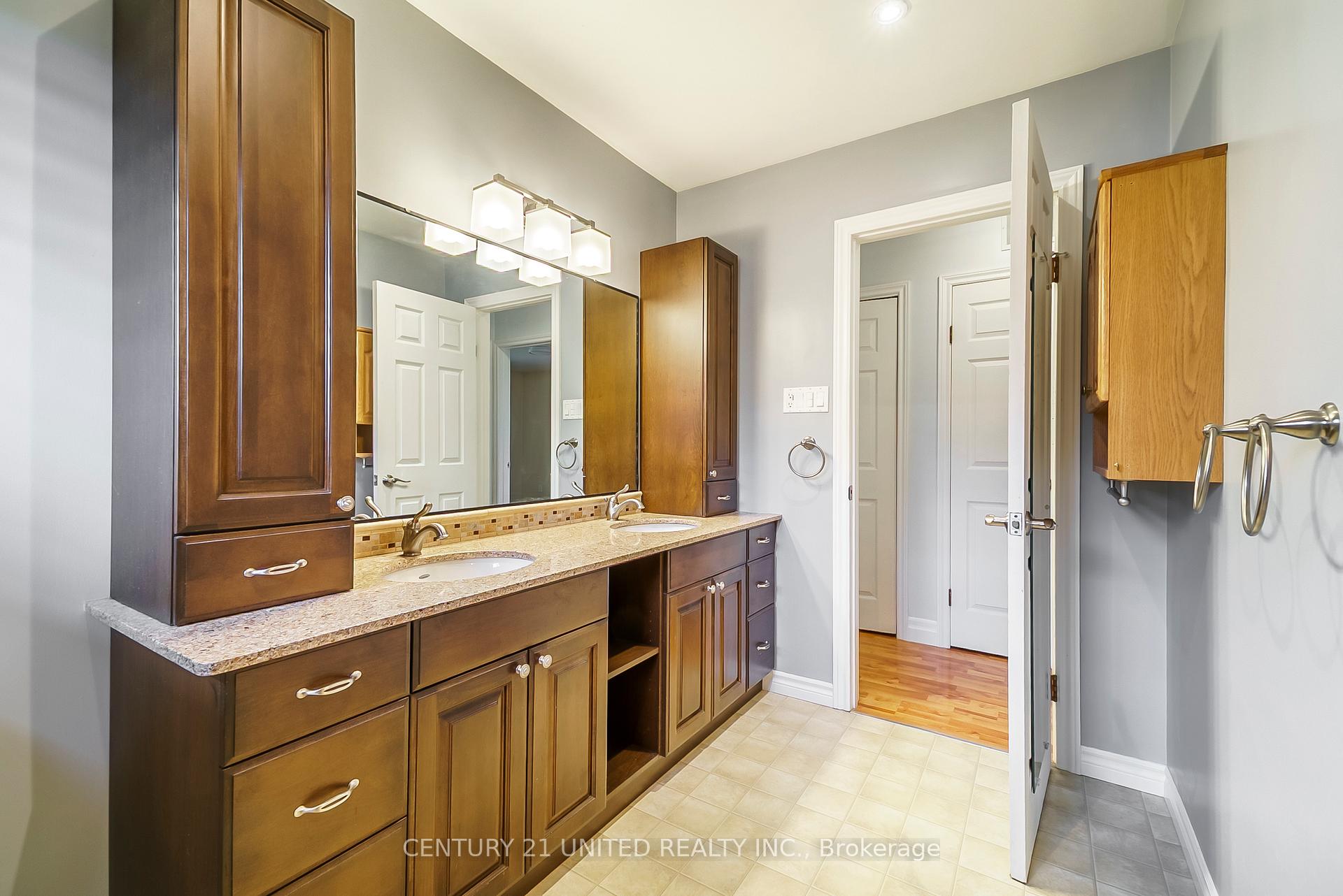 Photo 22 of 861 Hilliard Street, Peterborough, Northcrest Ward 5 — HOMEH