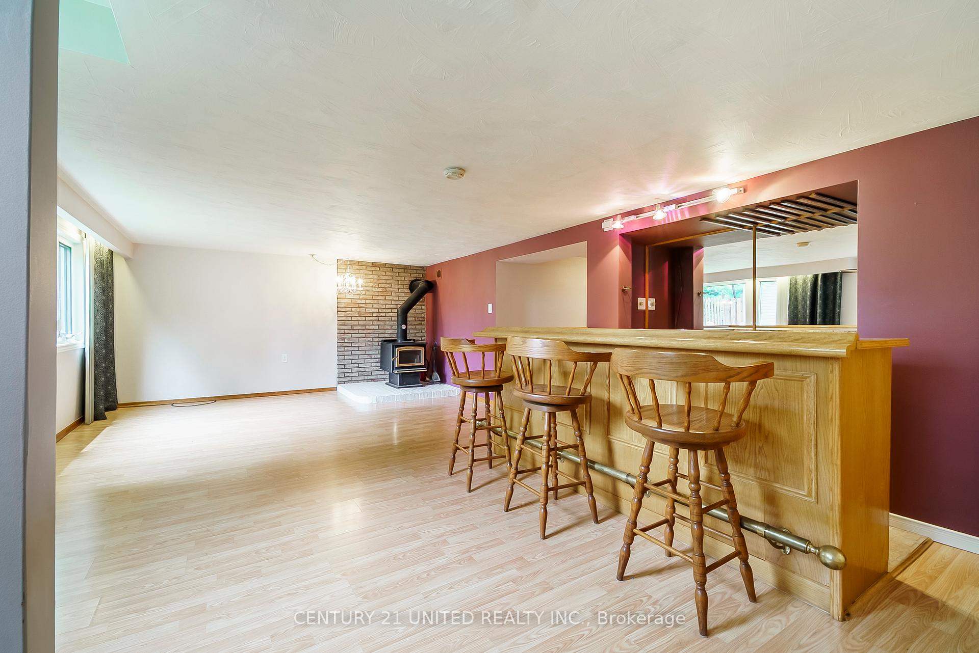 Photo 26 of 861 Hilliard Street, Peterborough, Northcrest Ward 5 — HOMEH