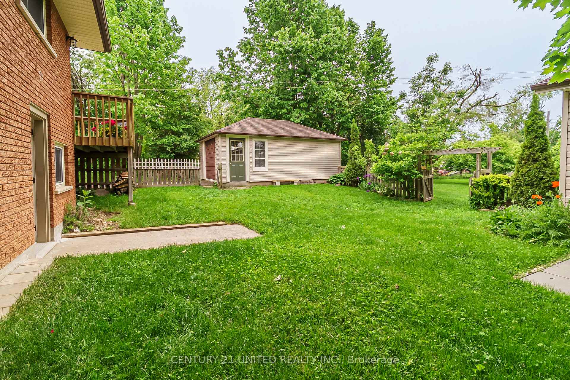 Photo 31 of 861 Hilliard Street, Peterborough, Northcrest Ward 5 — HOMEH