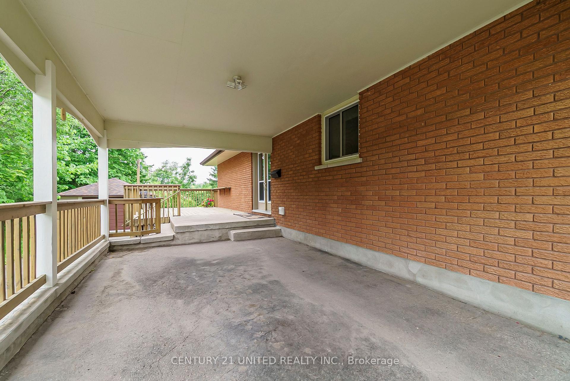 Photo 37 of 861 Hilliard Street, Peterborough, Northcrest Ward 5 — HOMEH
