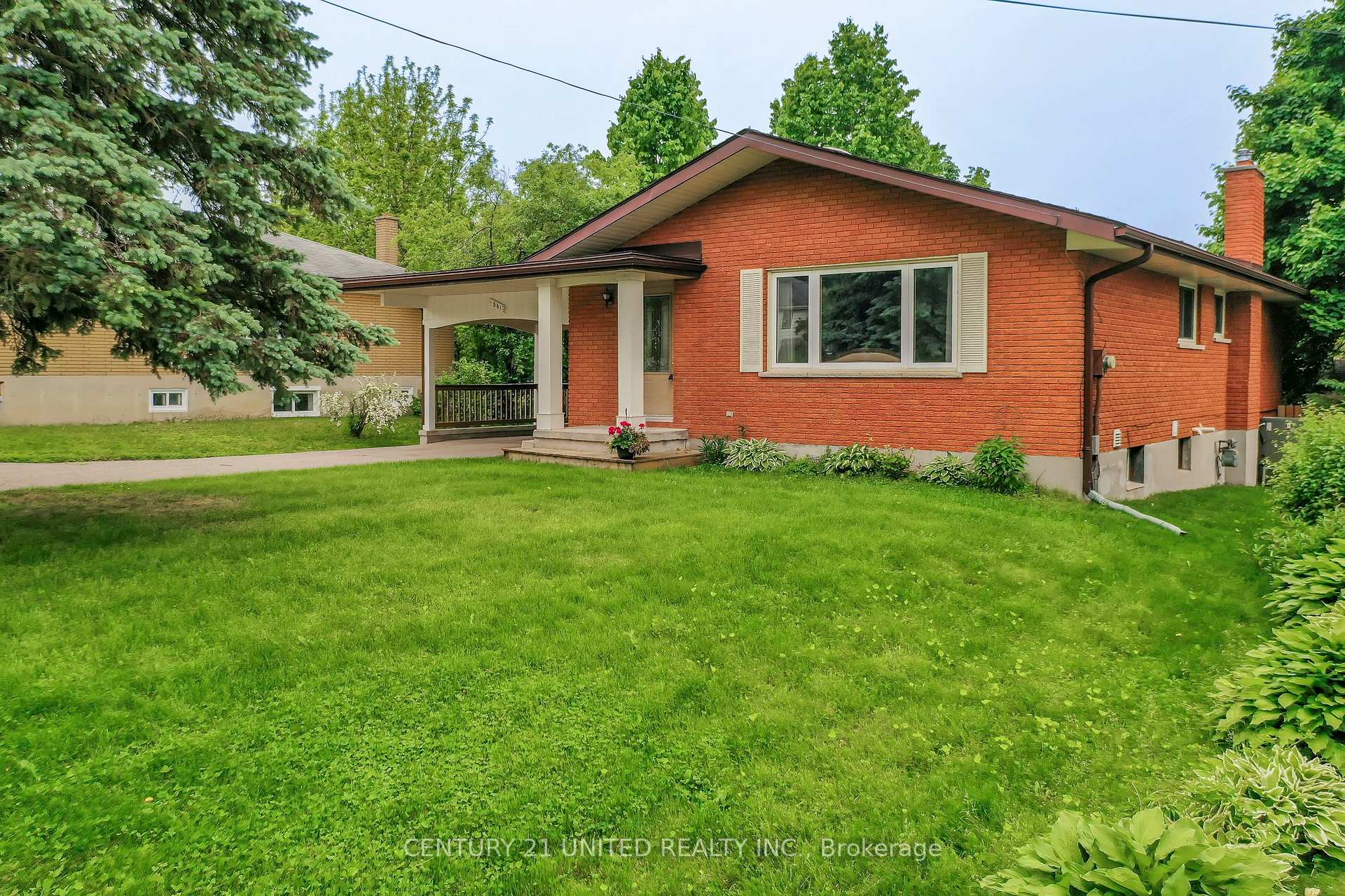 Photo 38 of 861 Hilliard Street, Peterborough, Northcrest Ward 5 — HOMEH
