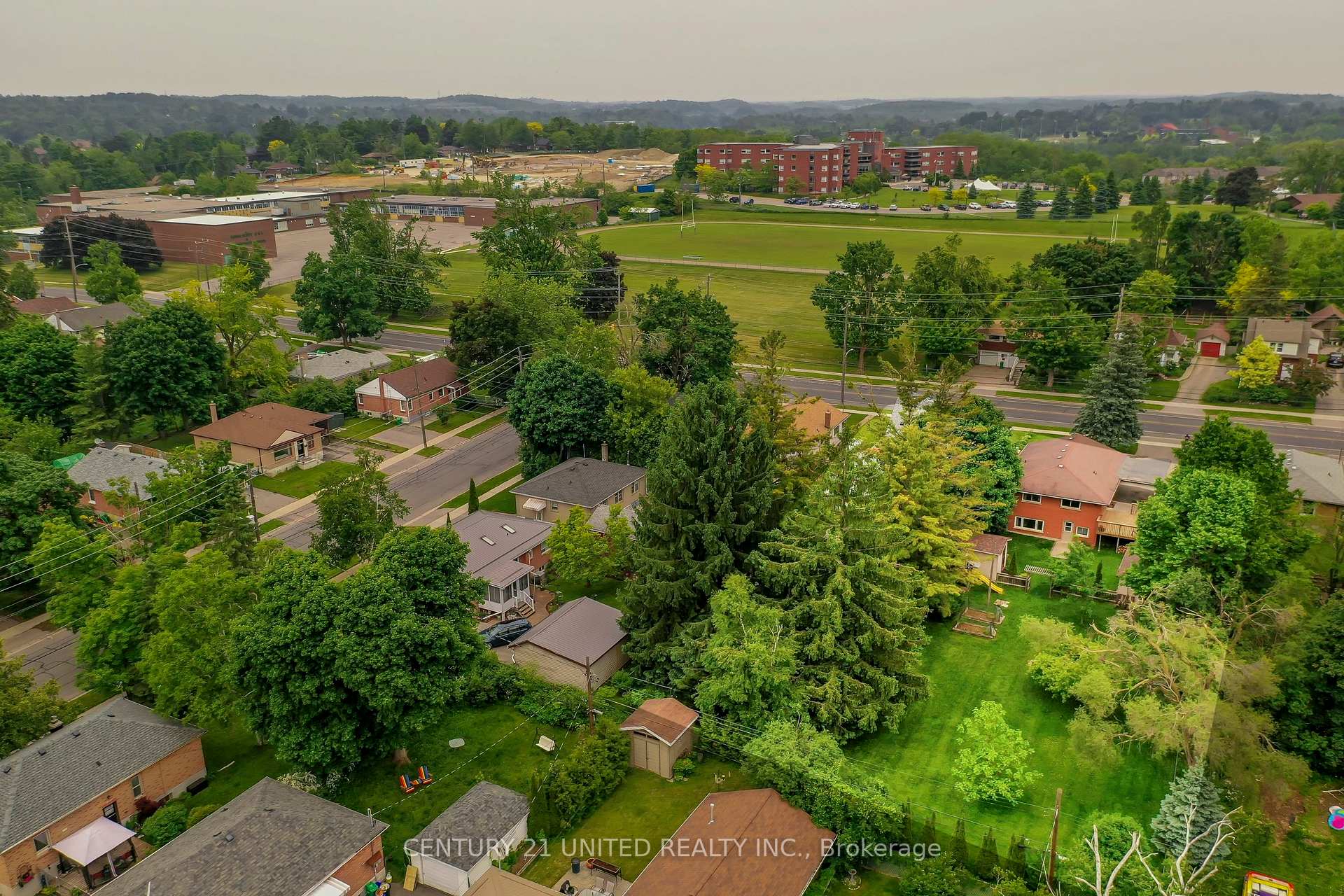 Photo 39 of 861 Hilliard Street, Peterborough, Northcrest Ward 5 — HOMEH