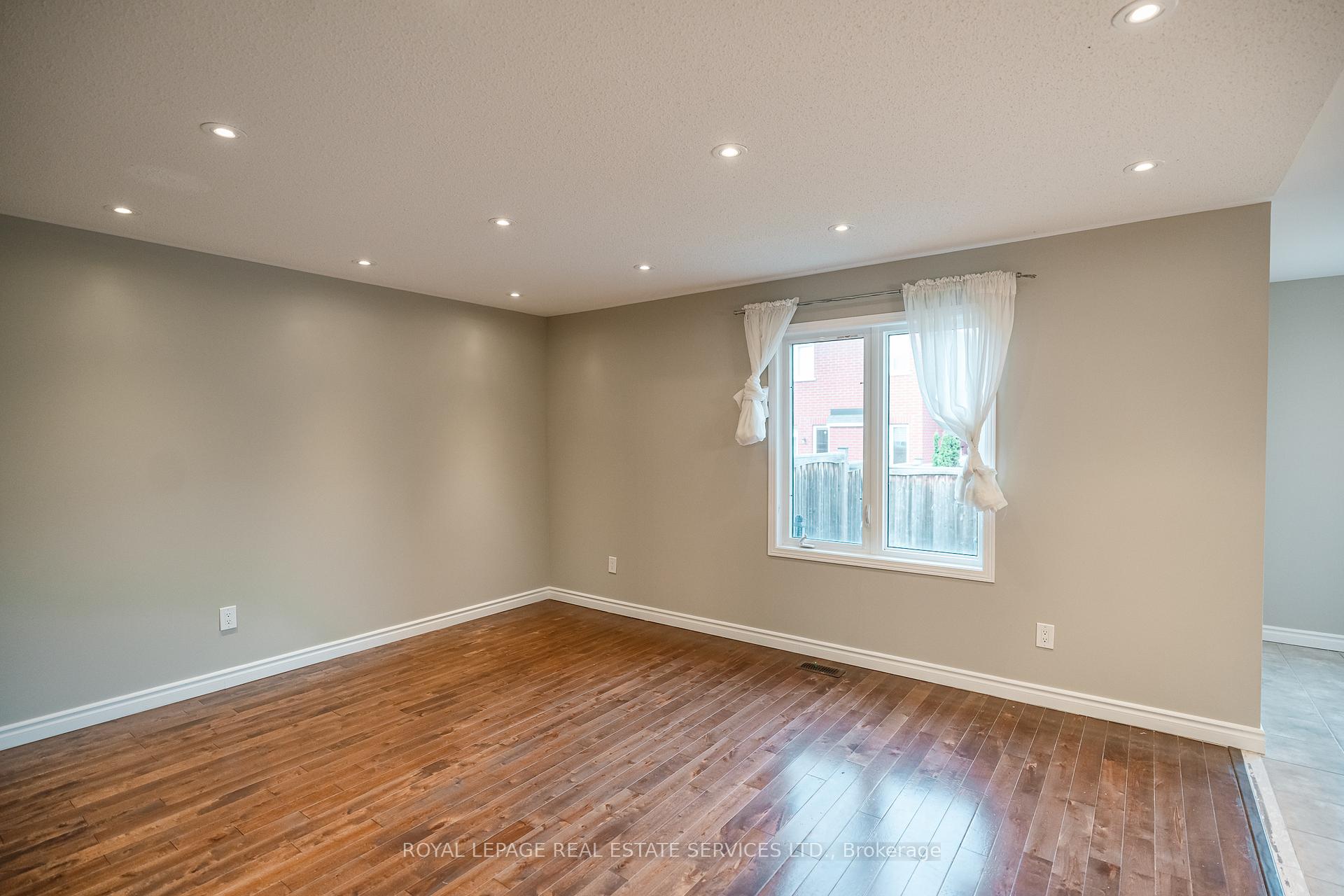 Photo 8 of 533 Nairn Circle, Milton, Scott — HOMEH